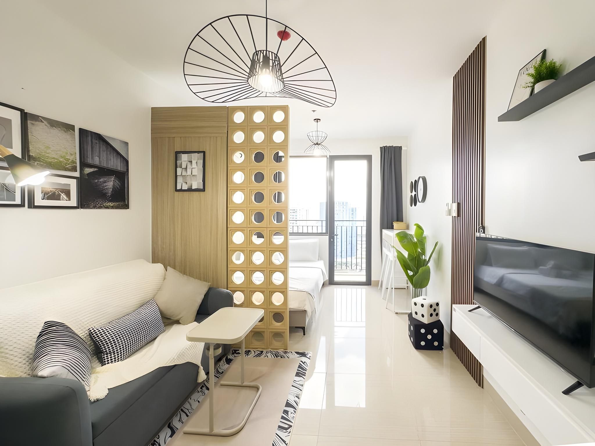 Designer Style| Deluxe One Bedroom With Balcony