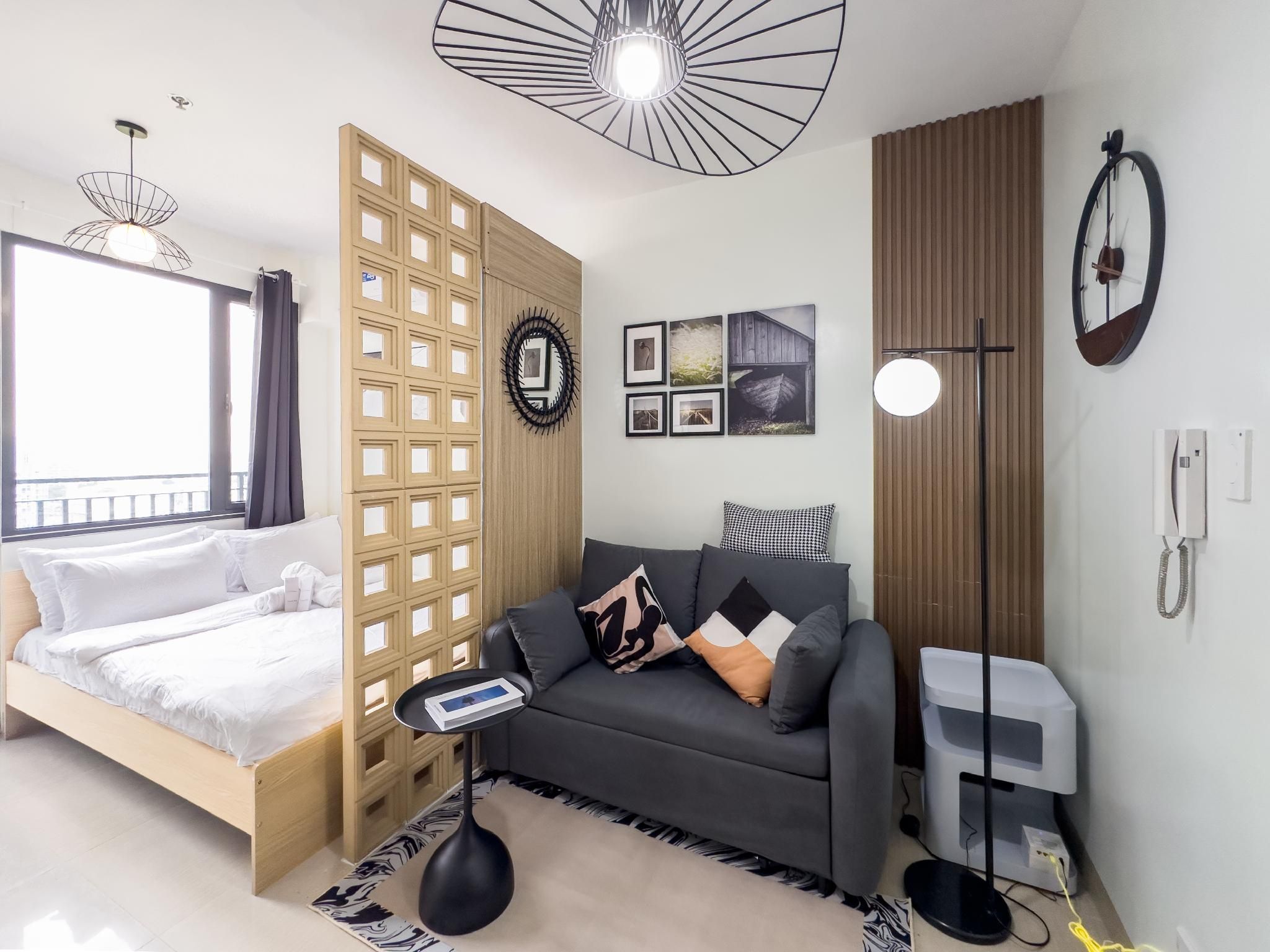 Designer Style| Superior One Bedroom With Balcony