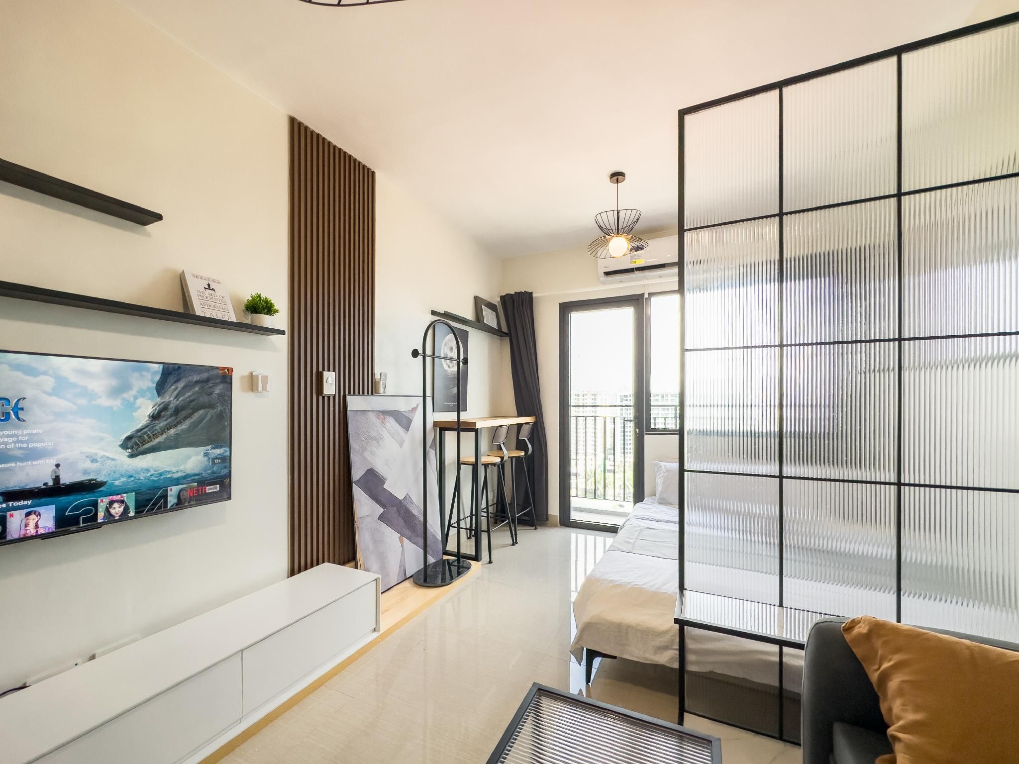Modern Style | Superior One Bedroom With Balcony