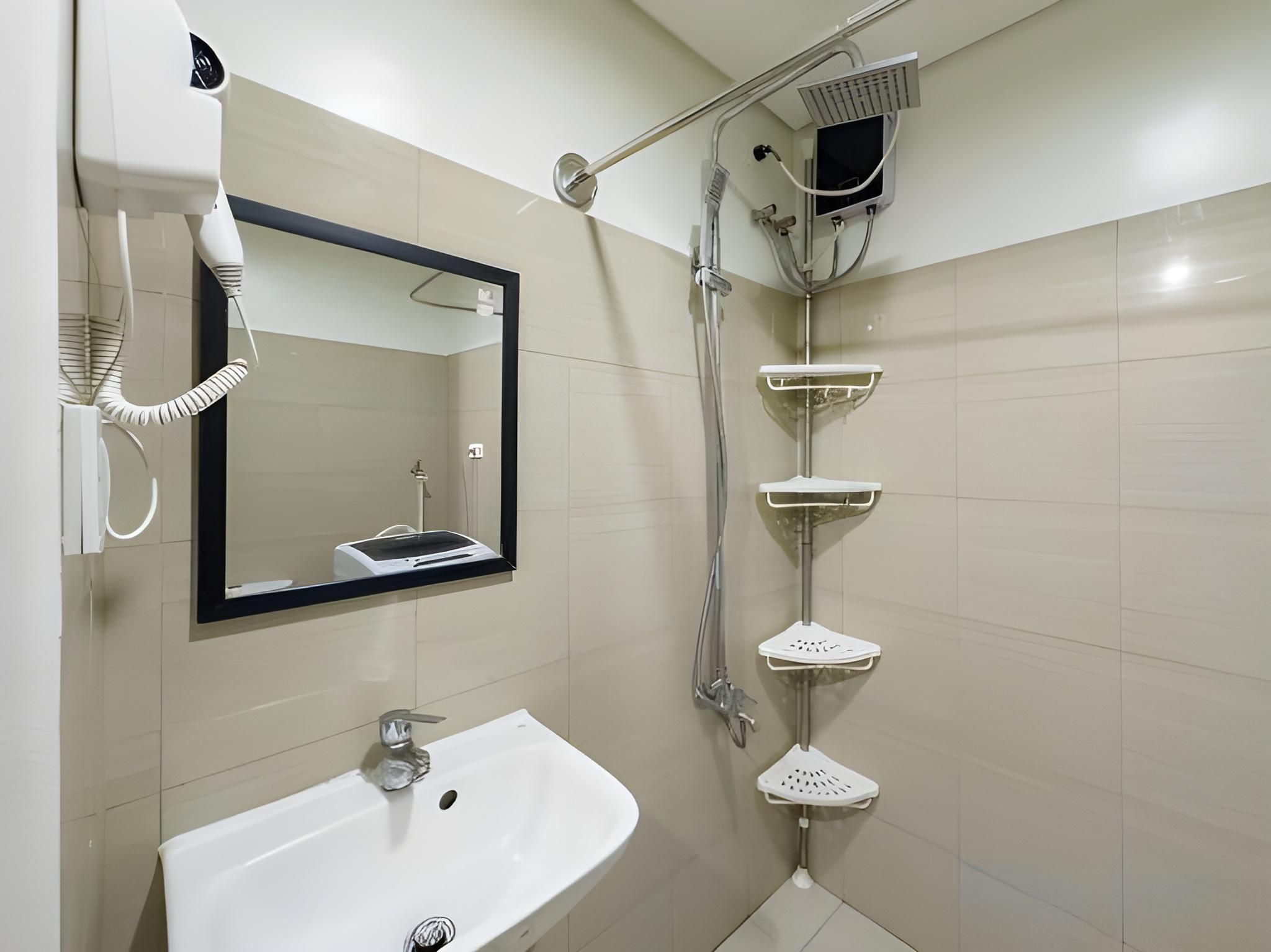 Minimalist Style | One Bedroom With Balcony