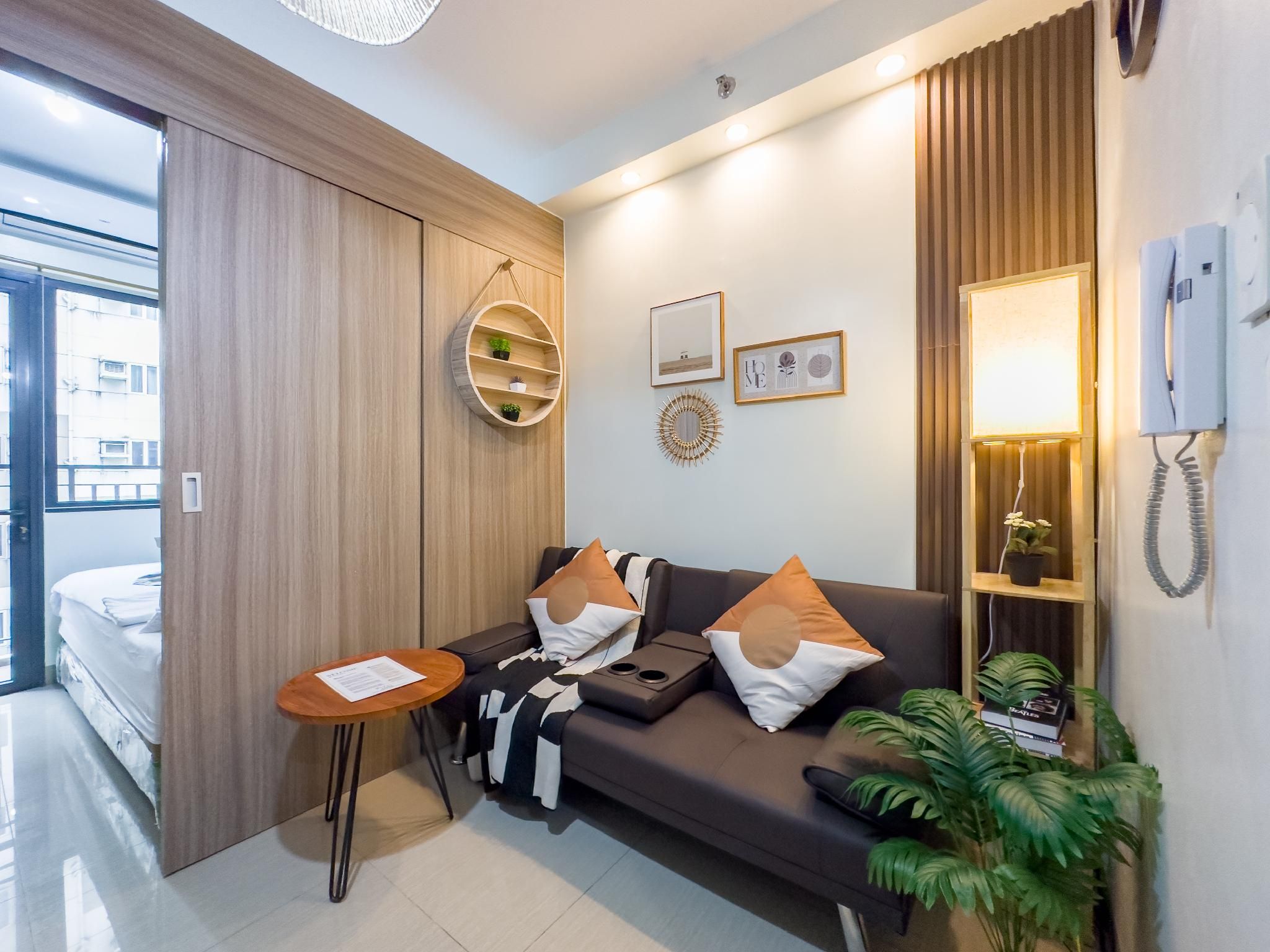 Minimalist Style - Cozy Siute with Balcony