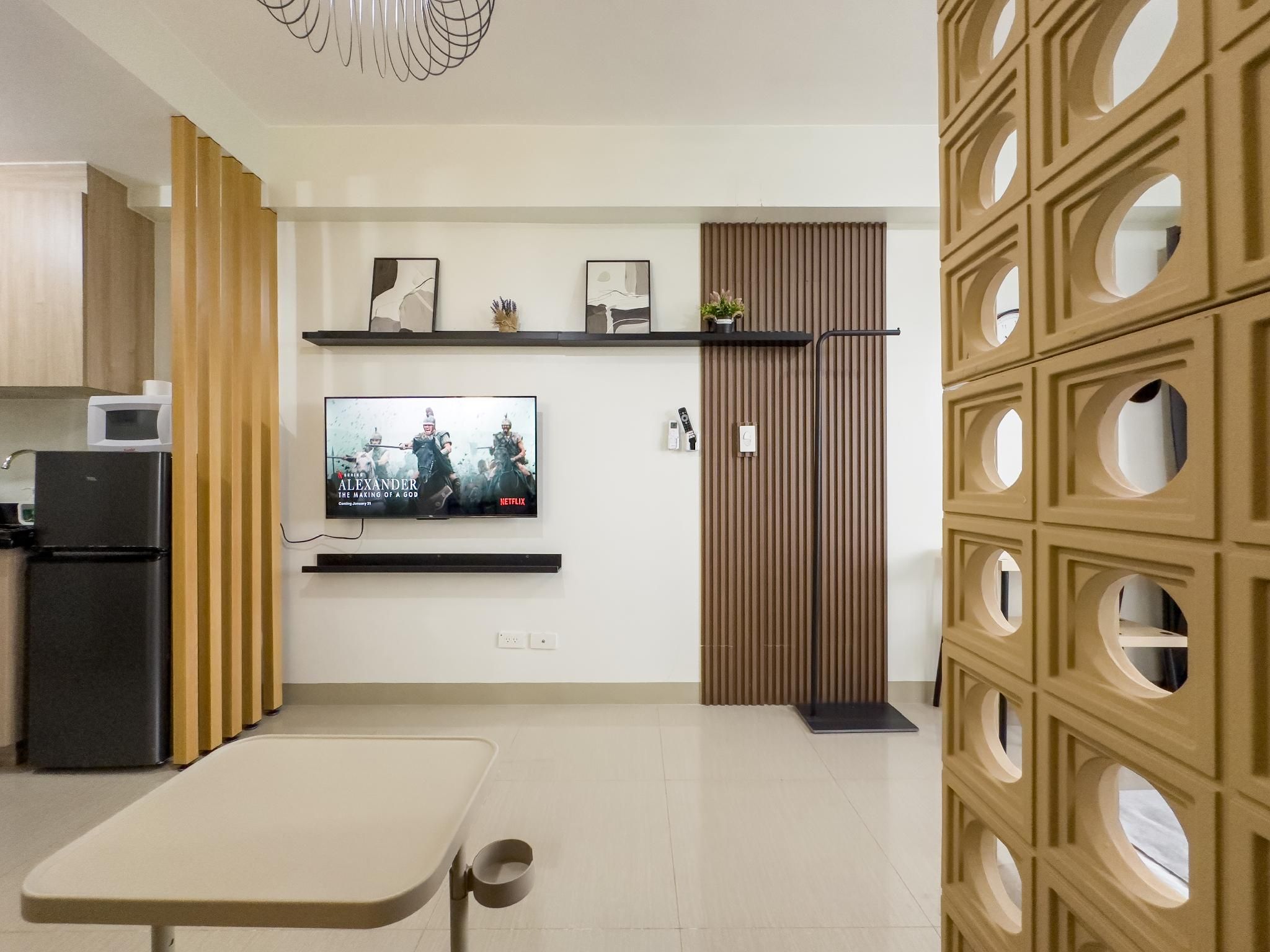 Designer Style| Standard One Bedroom With Balcony