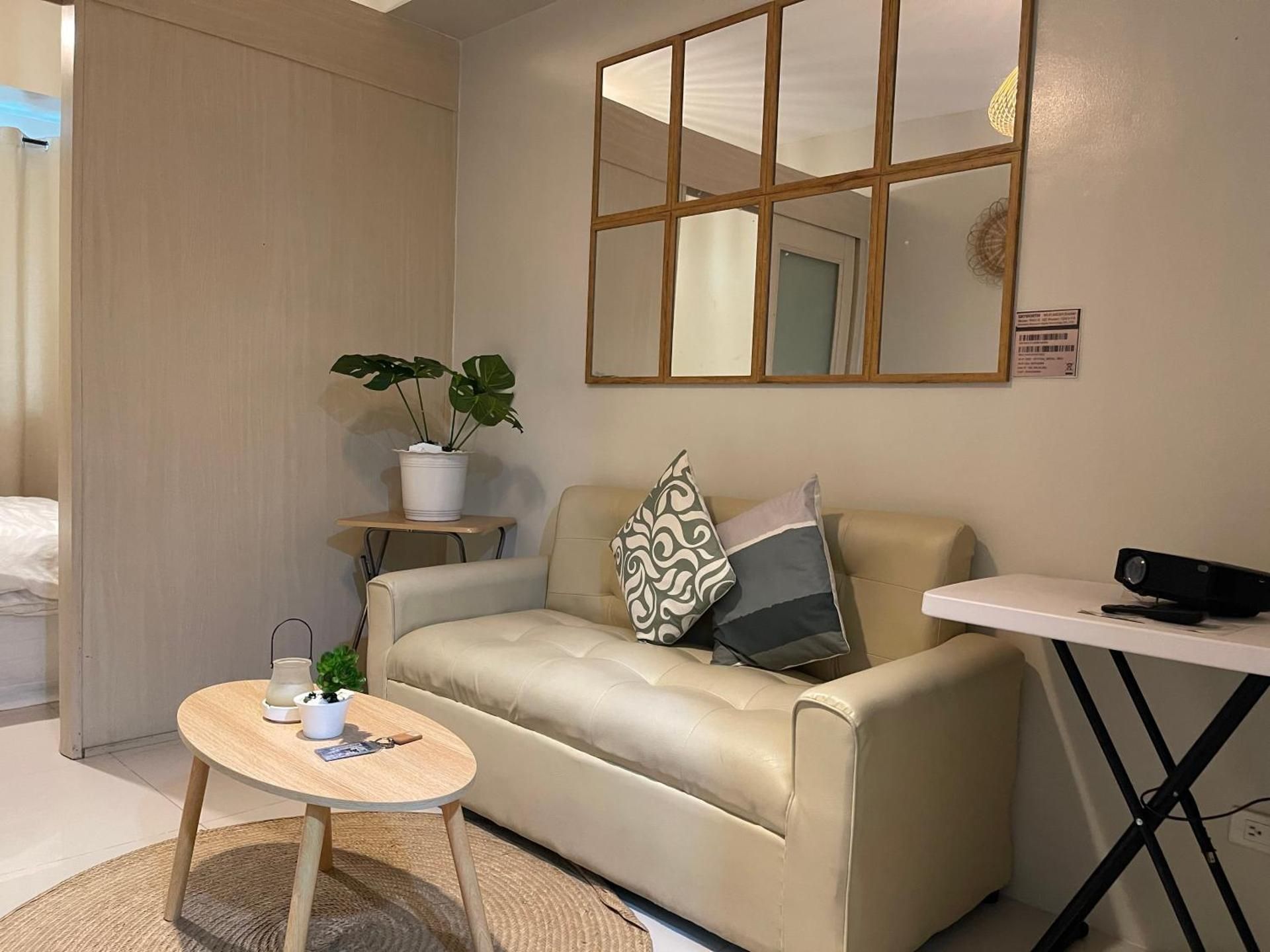 Deluxe Double or Twin Room with Pool View