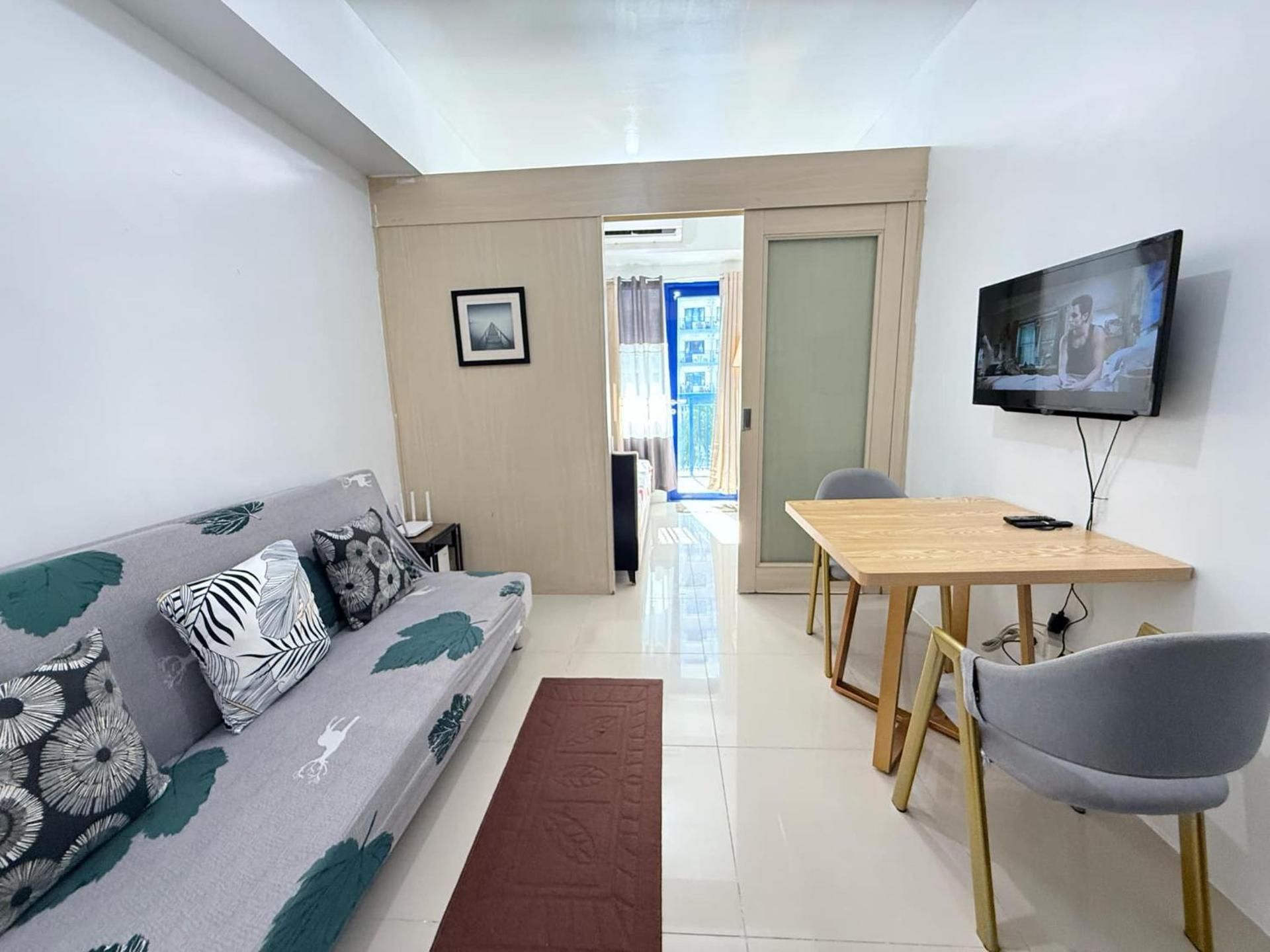 Apartment with Balcony