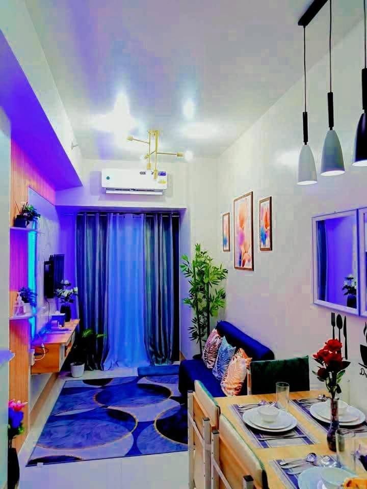 One-Bedroom Apartment with Pool View