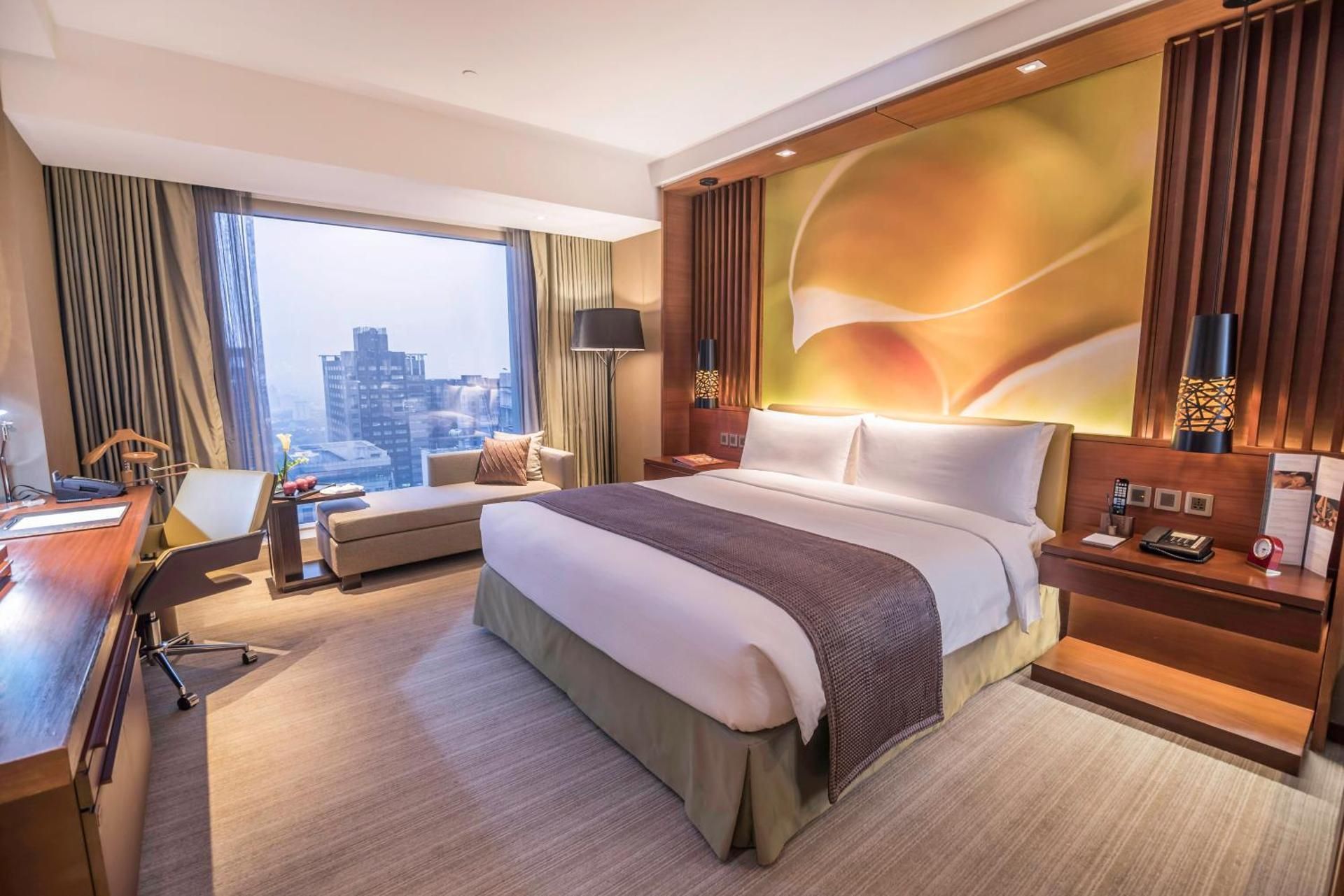 Continental Premier Room