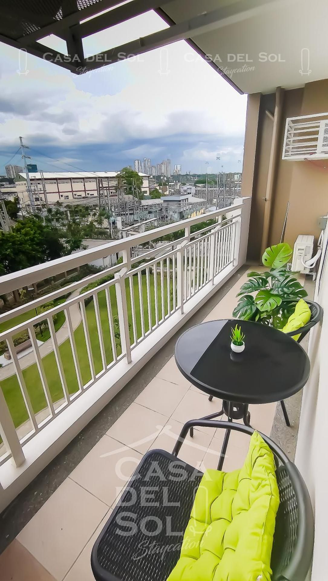 Family Two-Bedroom Apartment with View