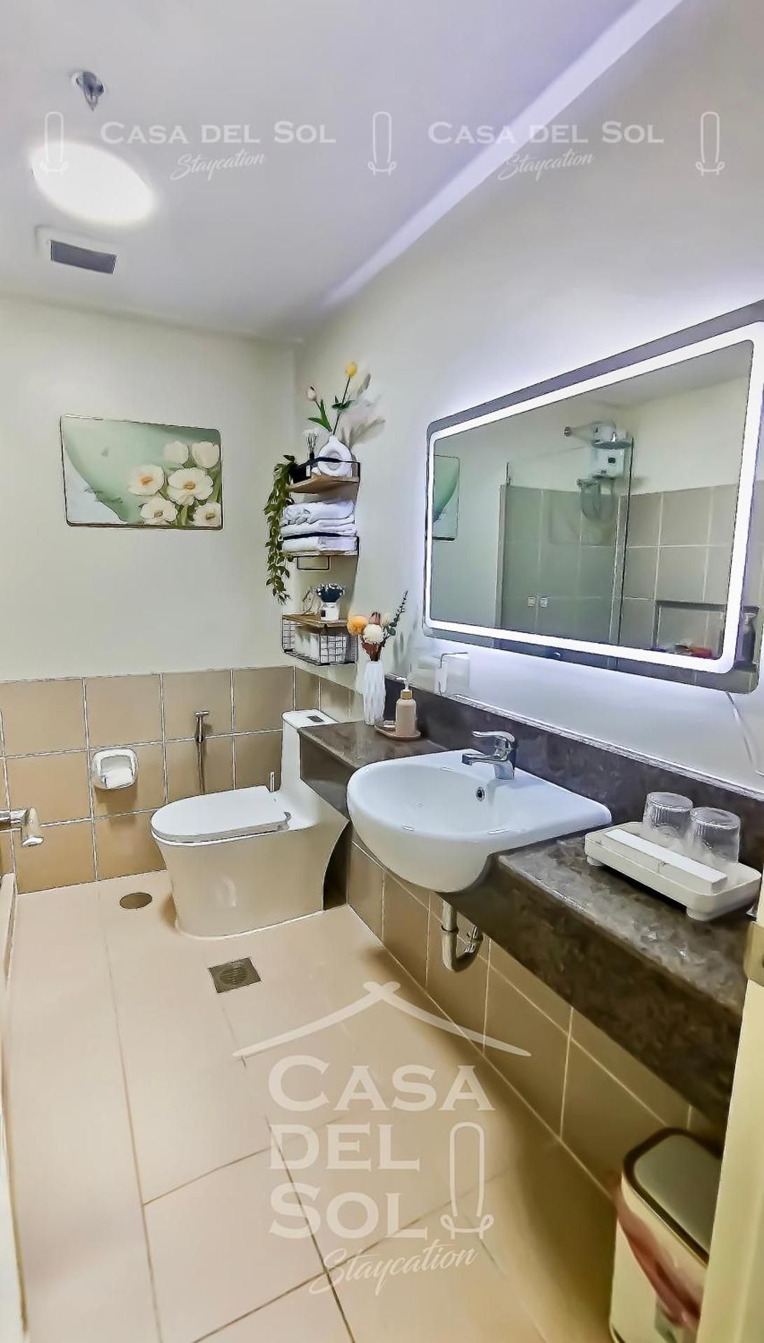 Family Two-Bedroom Apartment with View