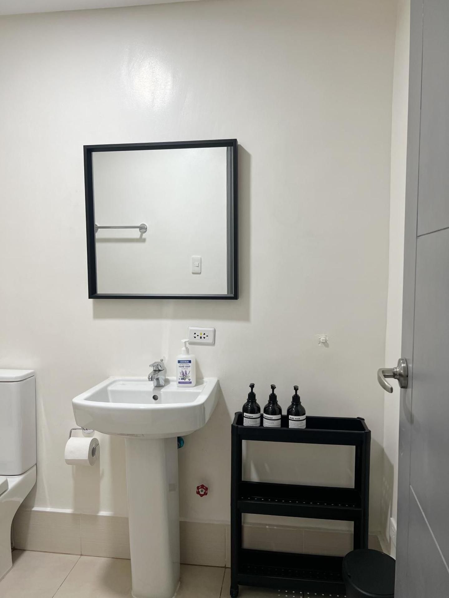 Studio Apartment with Balcony