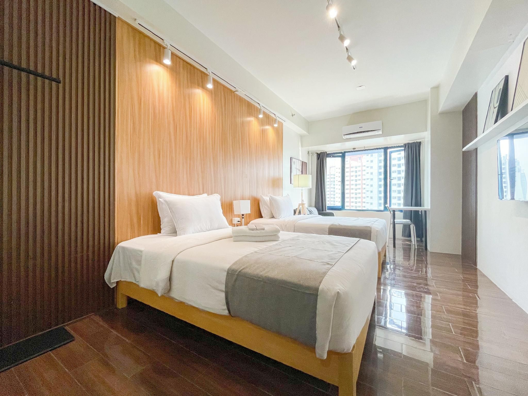 Business Style | Executive Twin Room Facing CBD