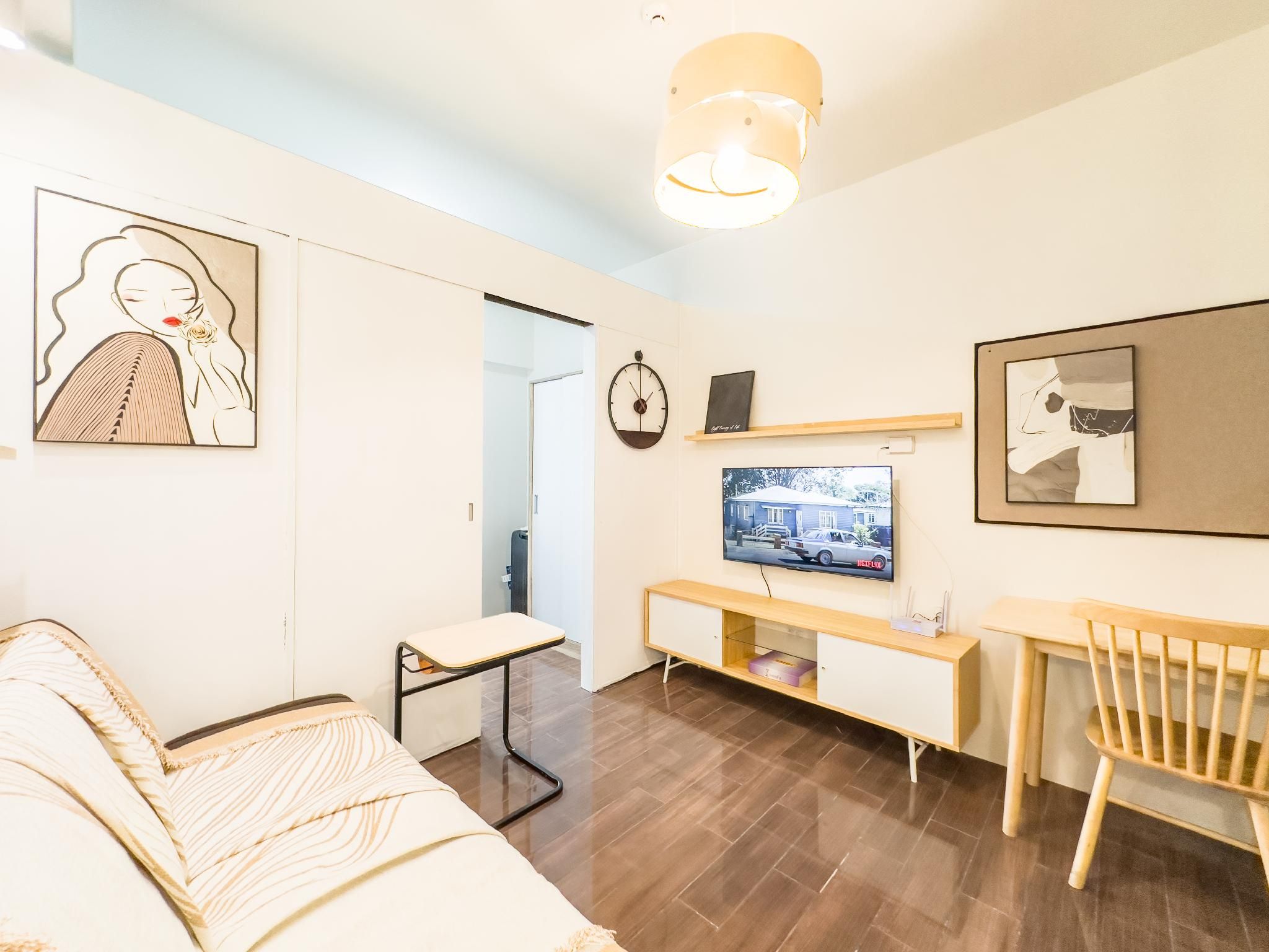 Modern Style | Standard One Bedroom with City View