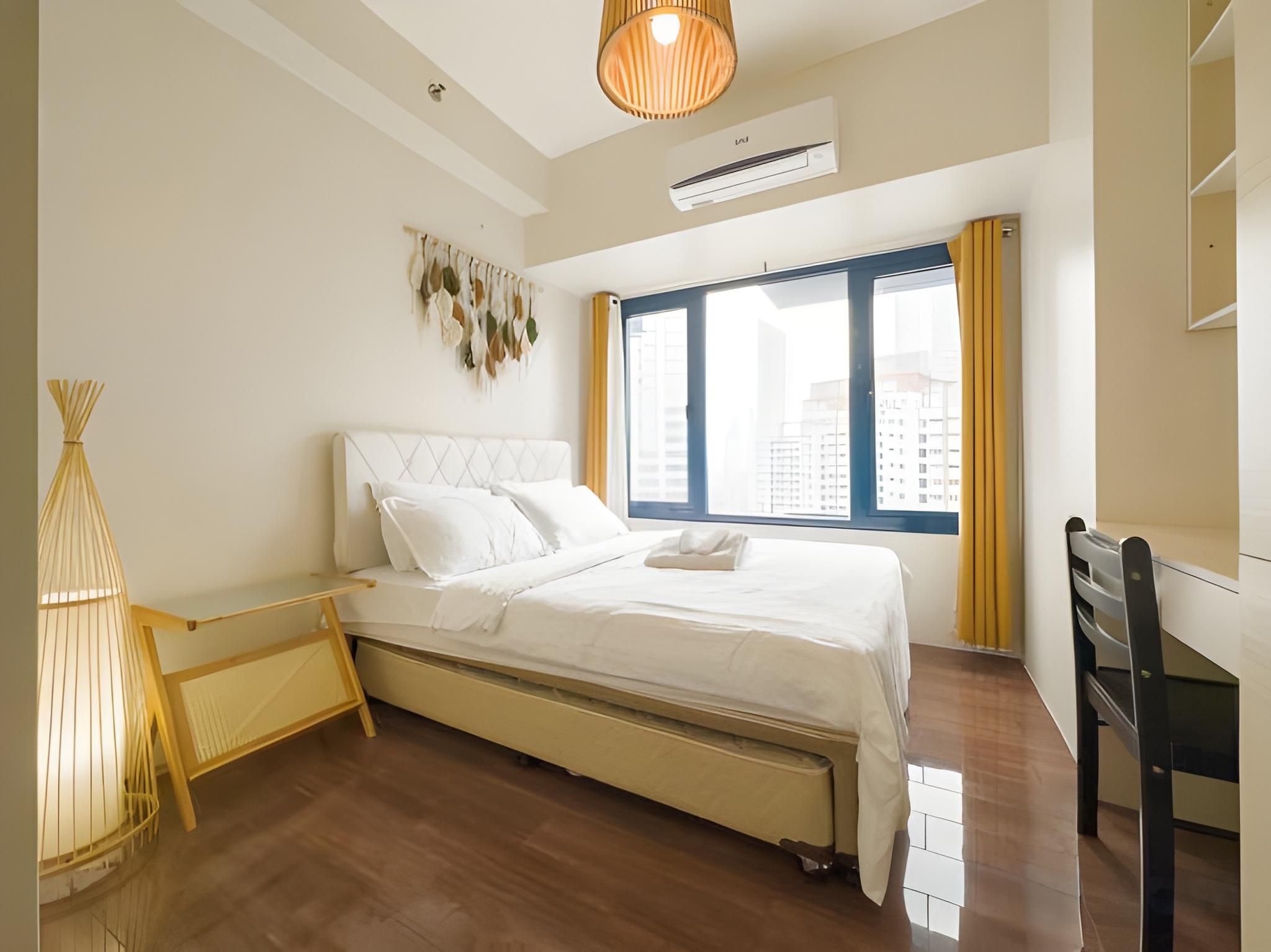 Modern Style | Superior One Bedroom Facing CBD