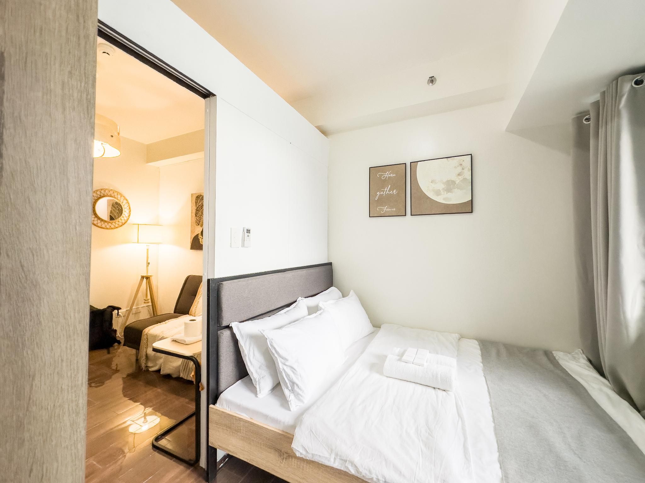 Modern Style | Standard One Bedroom with City View