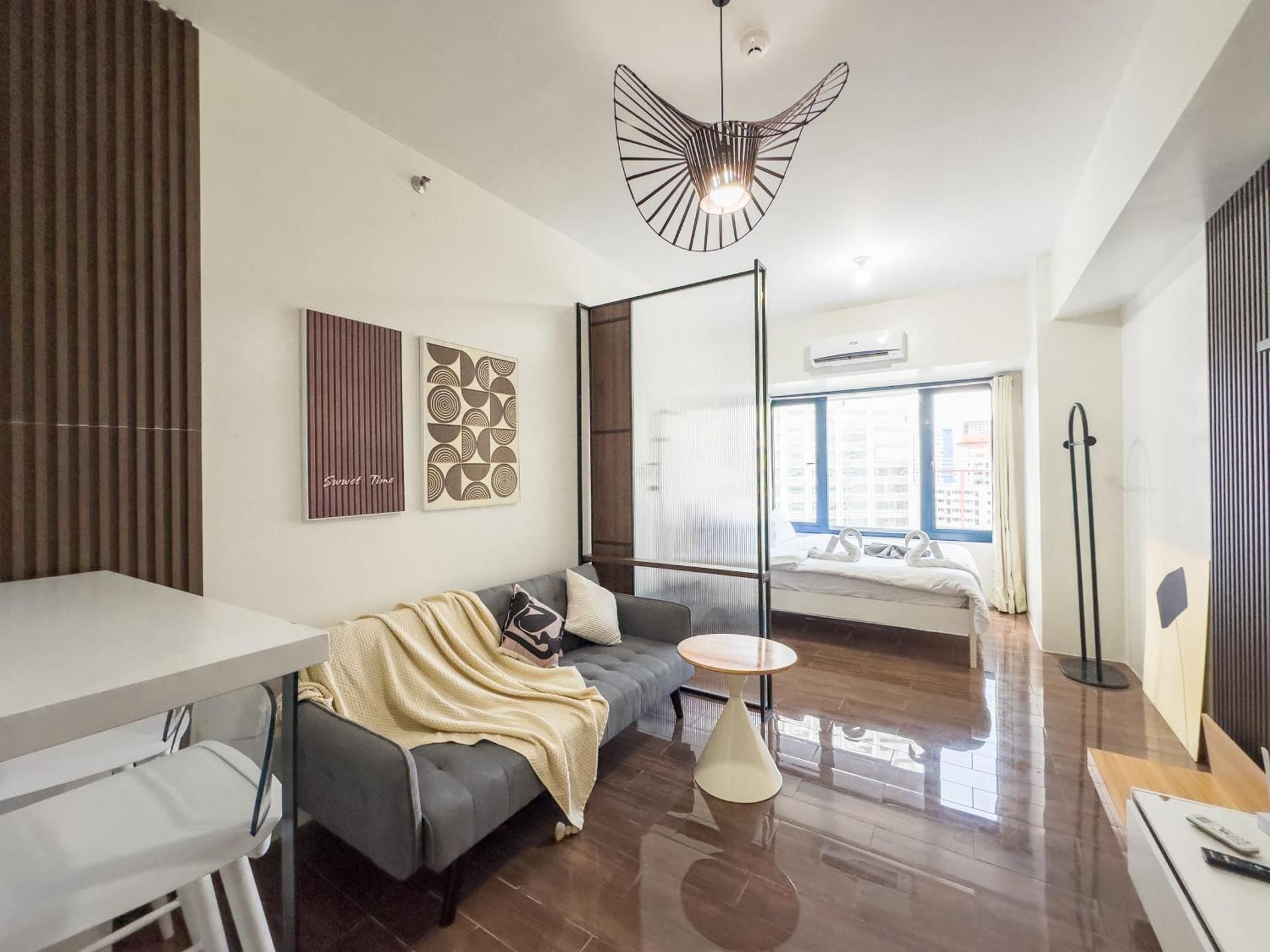 Superior Apartment with City View