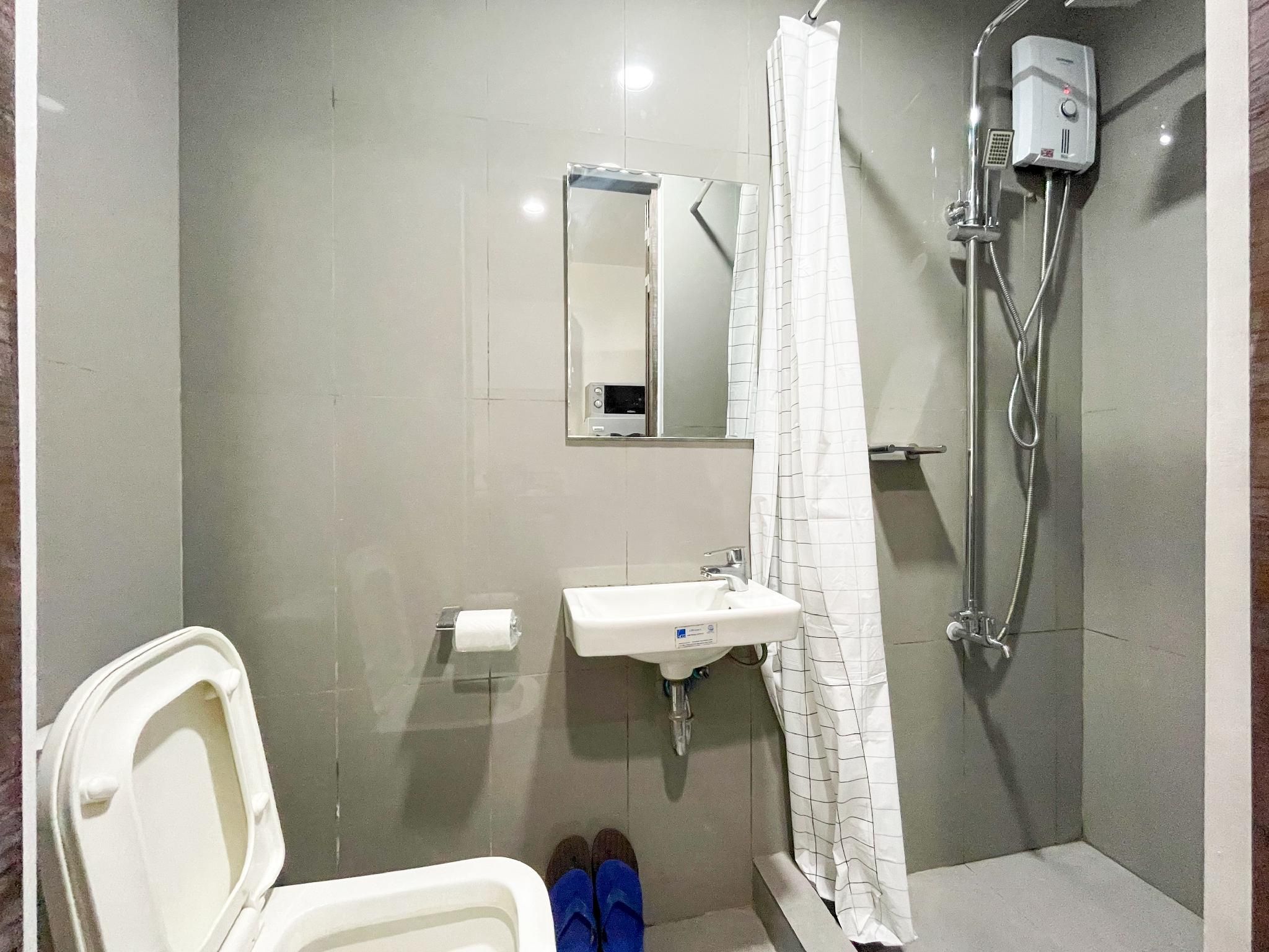 Minimalist Style | Twin Bed Studio with Balcony with Panoramic City Views