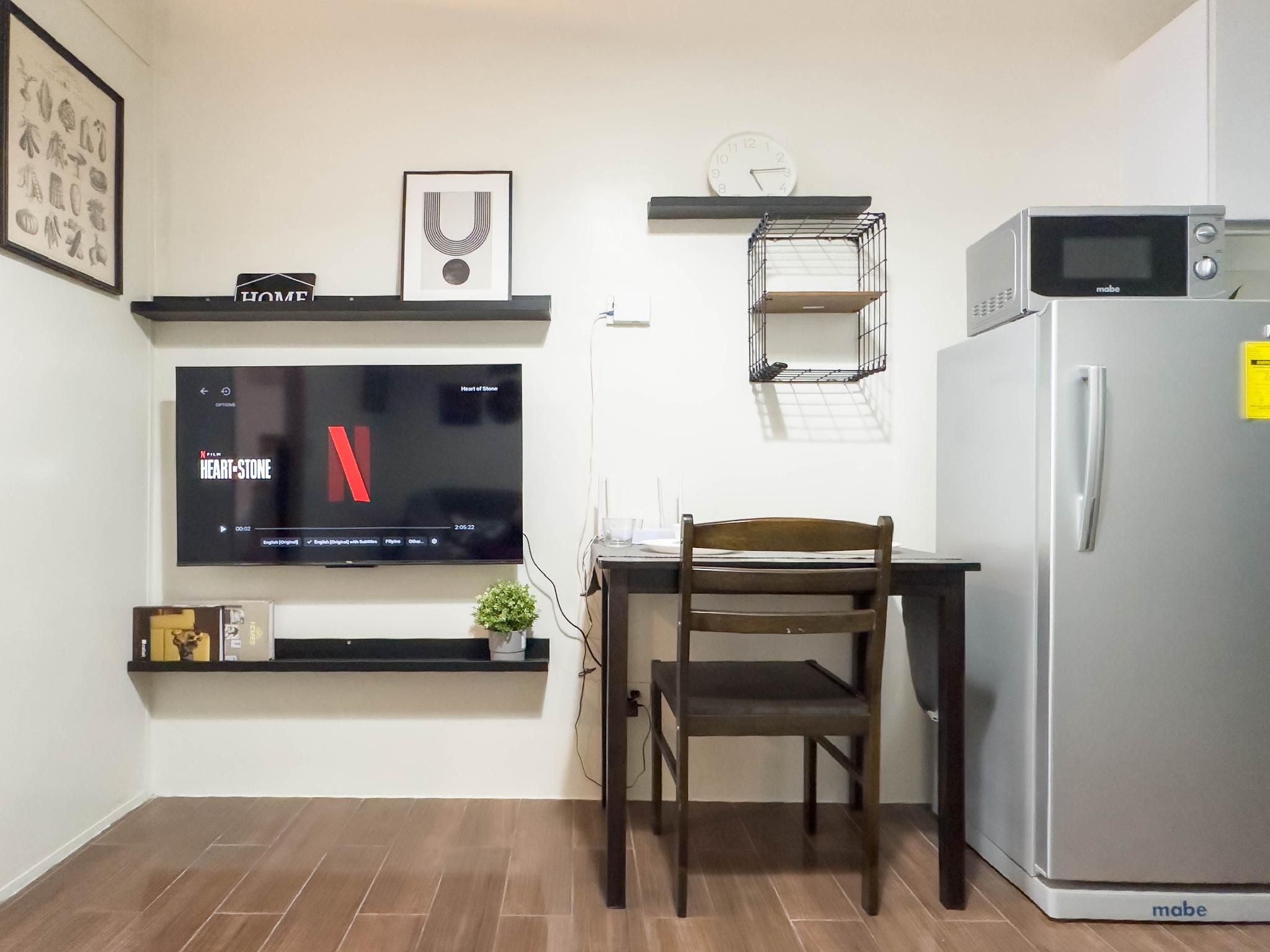 Minimalist Style | One Bedroom with Balcony with Panoramic City Views