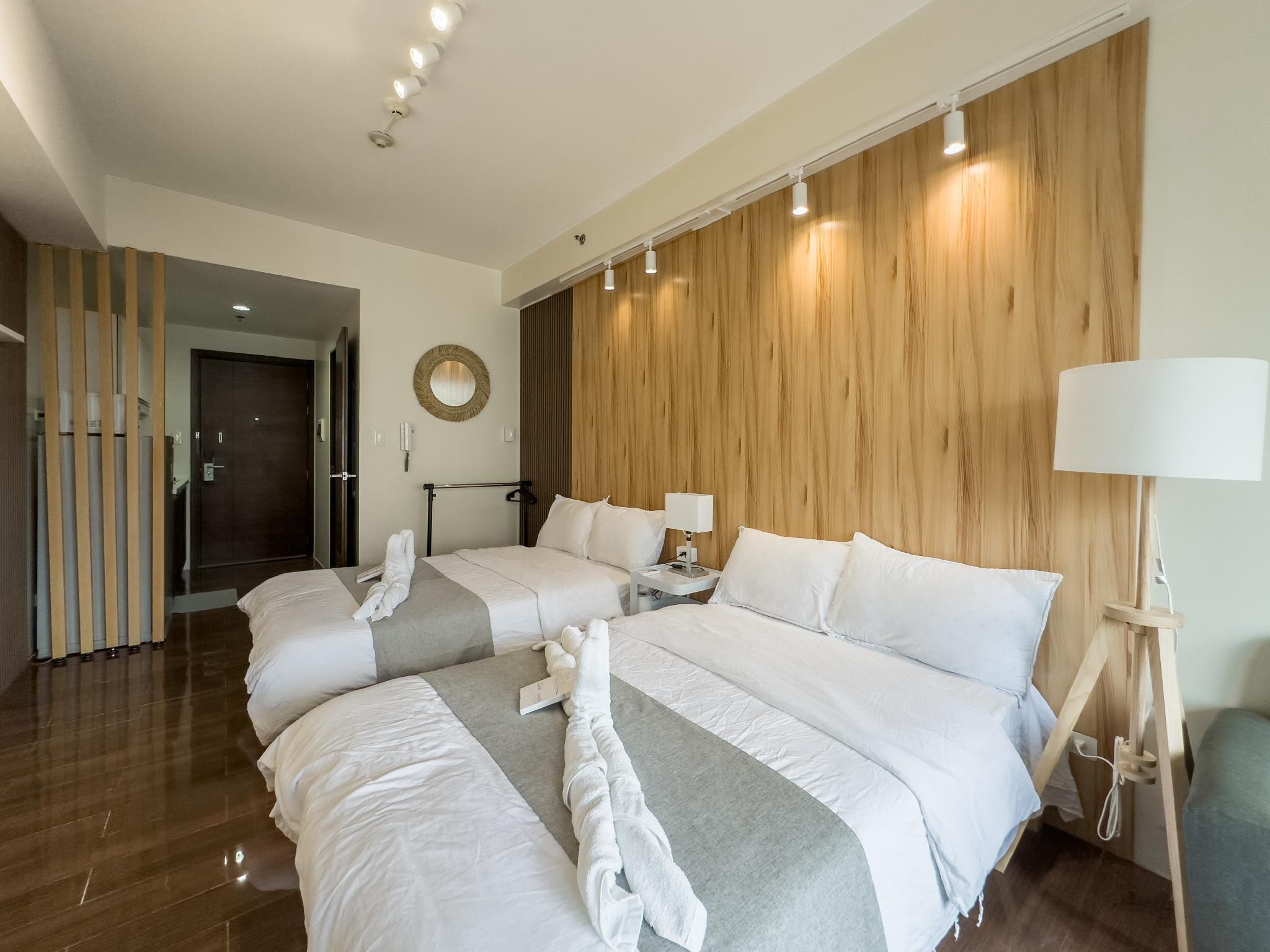 Business Style | Executive Twin Room Facing CBD