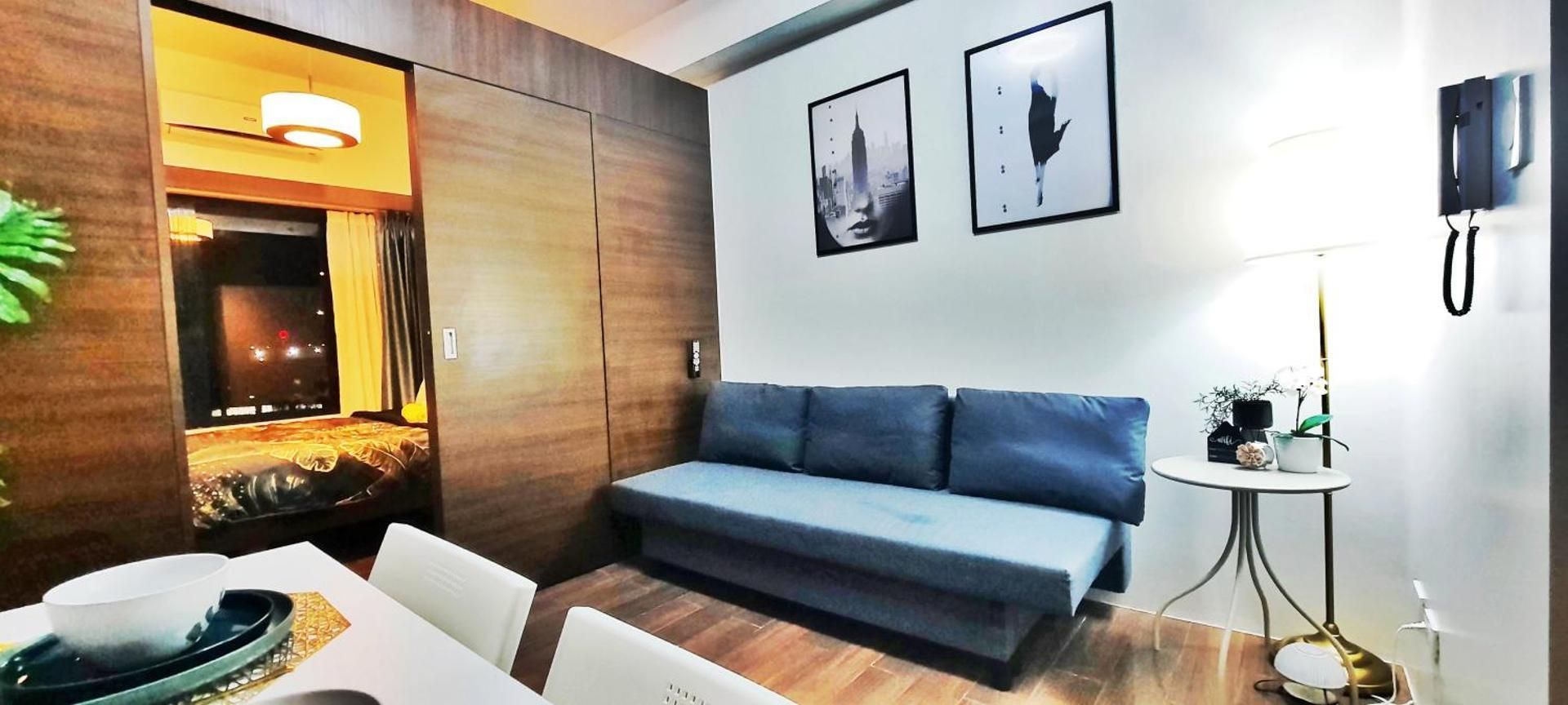 One-Bedroom Apartment With City View