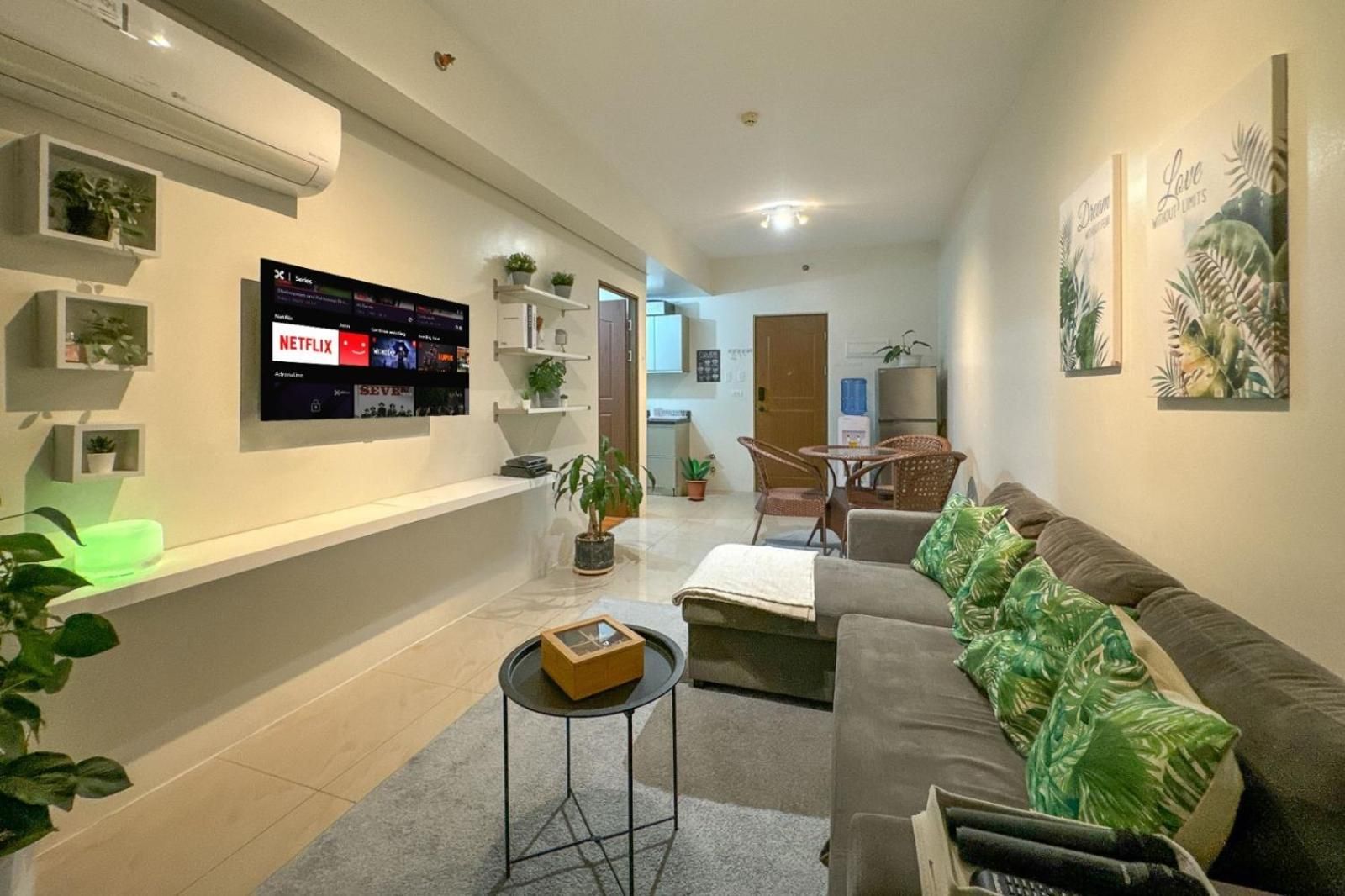 One-Bedroom Apartment