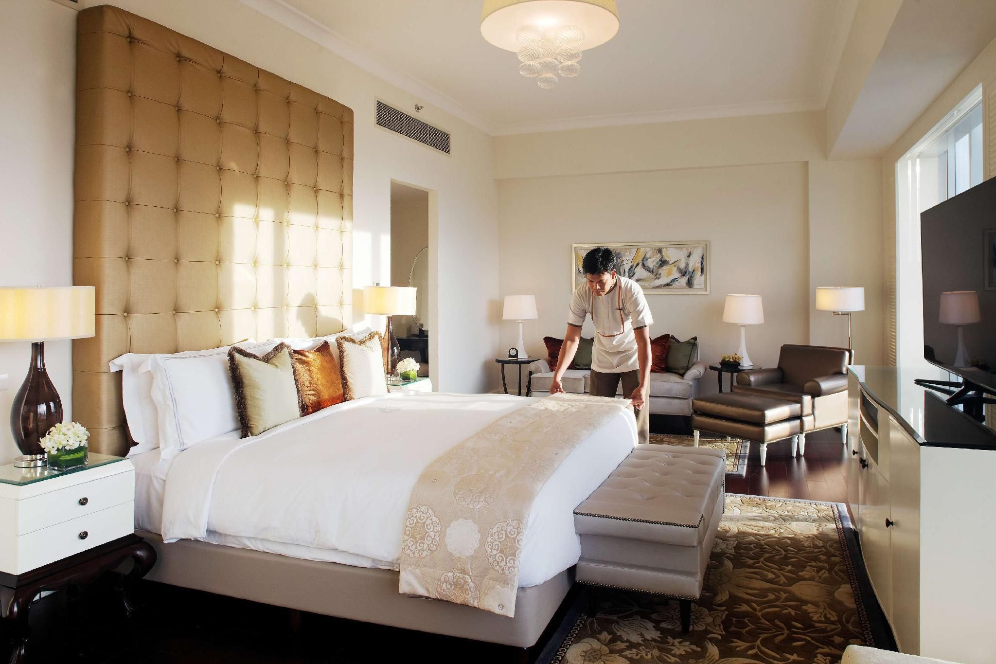 Raffles Makati Legacy Suite 2
