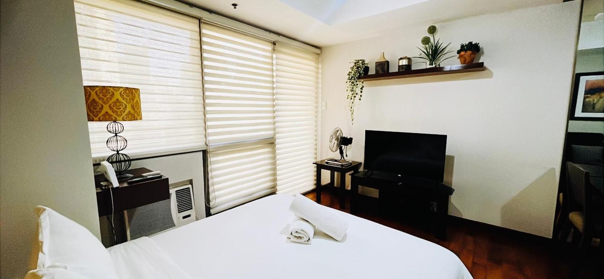 Deluxe Studio