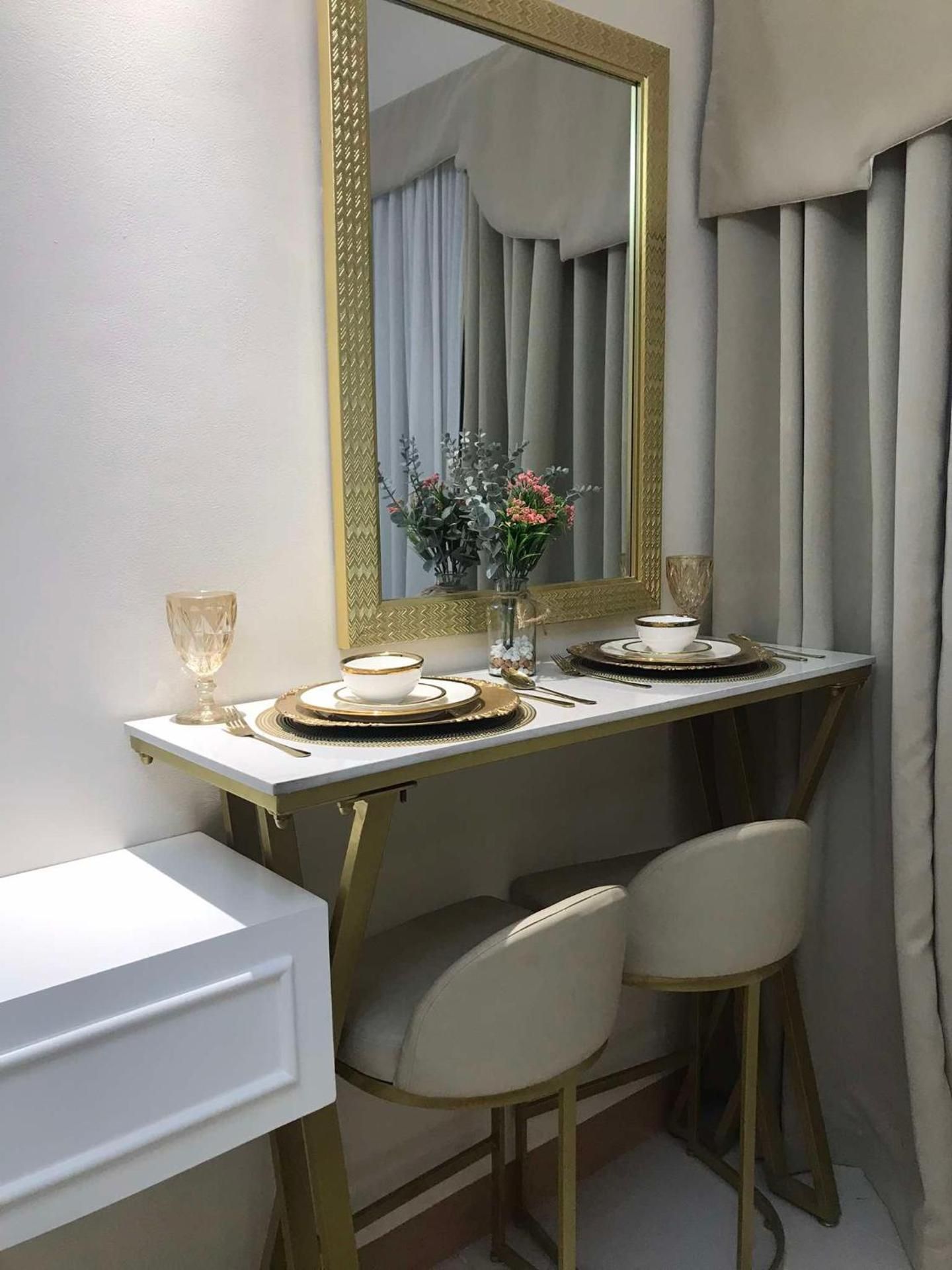 Studio Apartment with Balcony