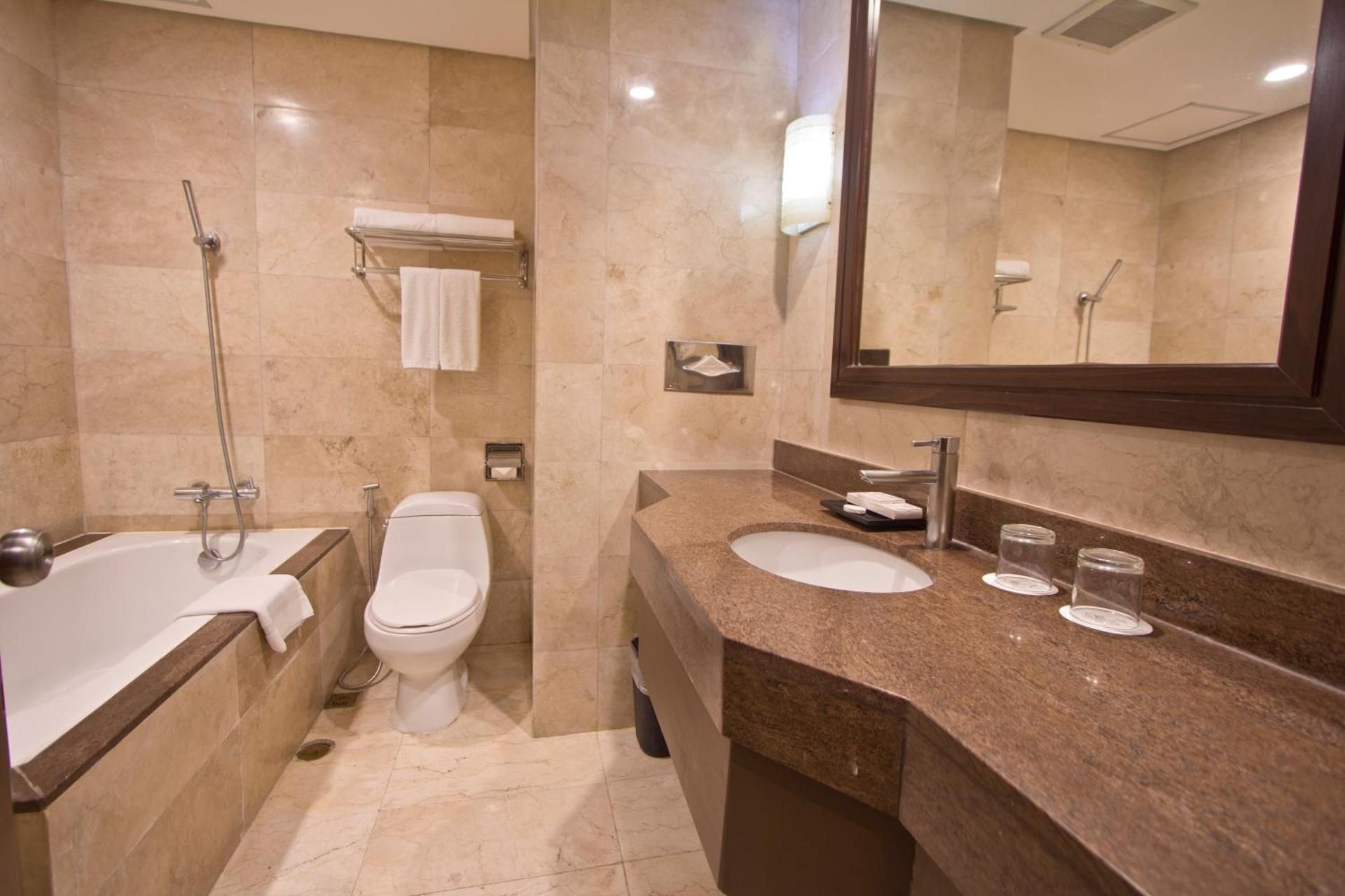 Corner Suite