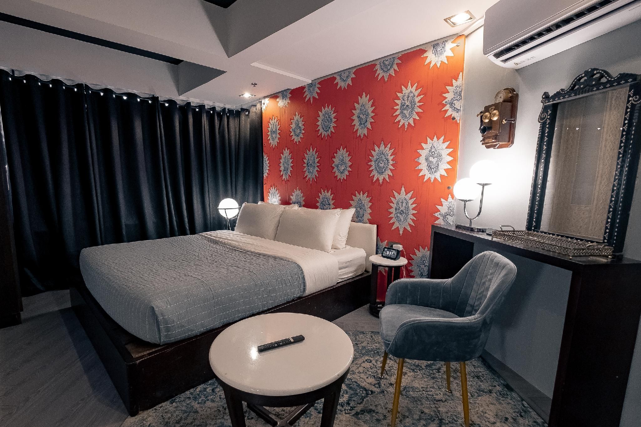 Executive Room
