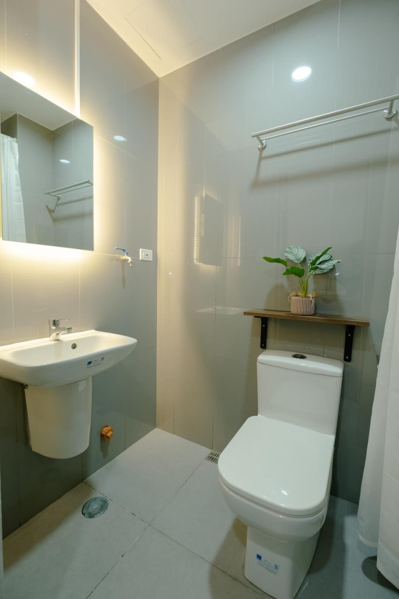 Deluxe Double or Twin Room with Pool View