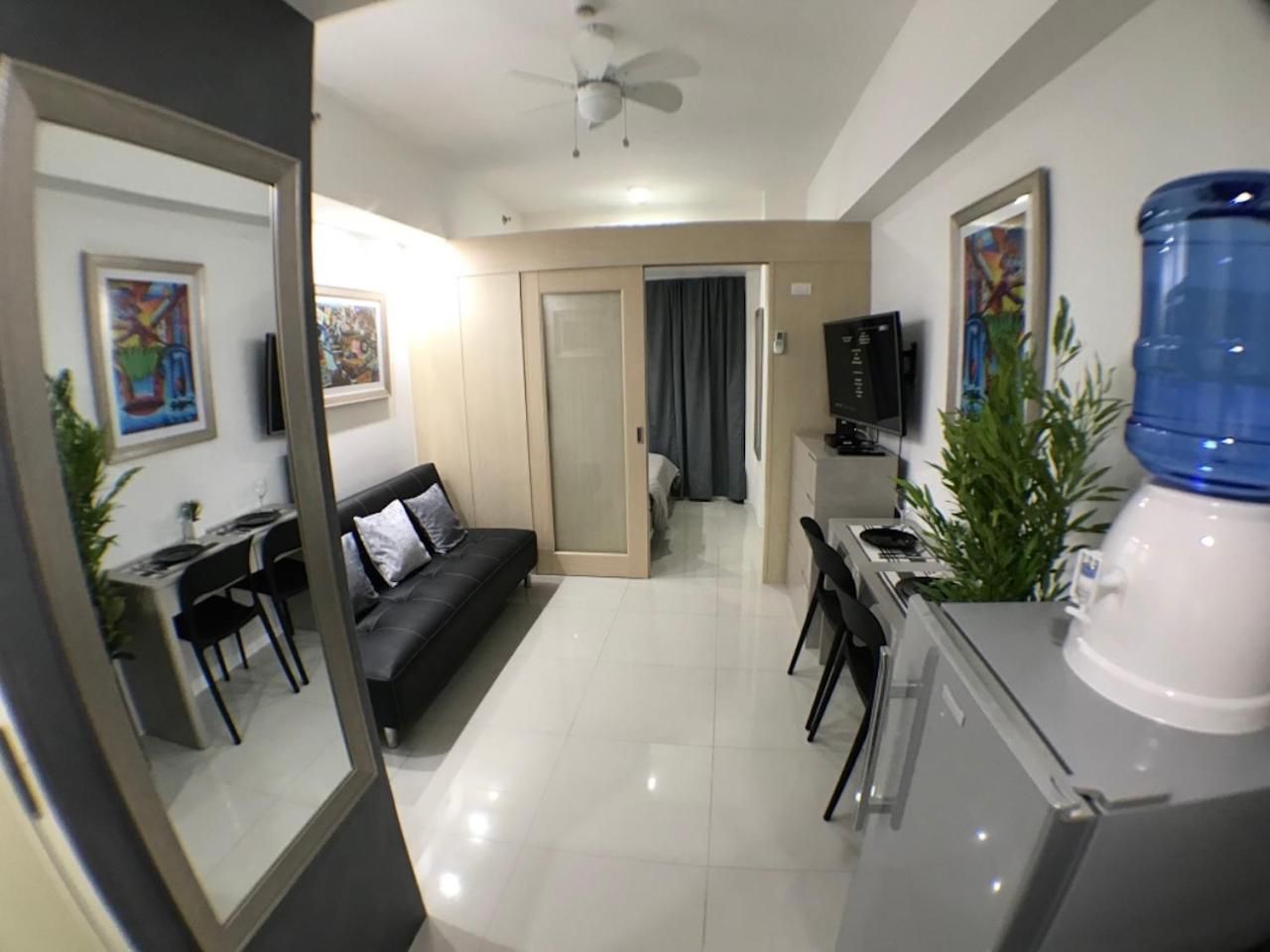 Jazz Residences Makati luxury apartments Apartment with Balcony 2