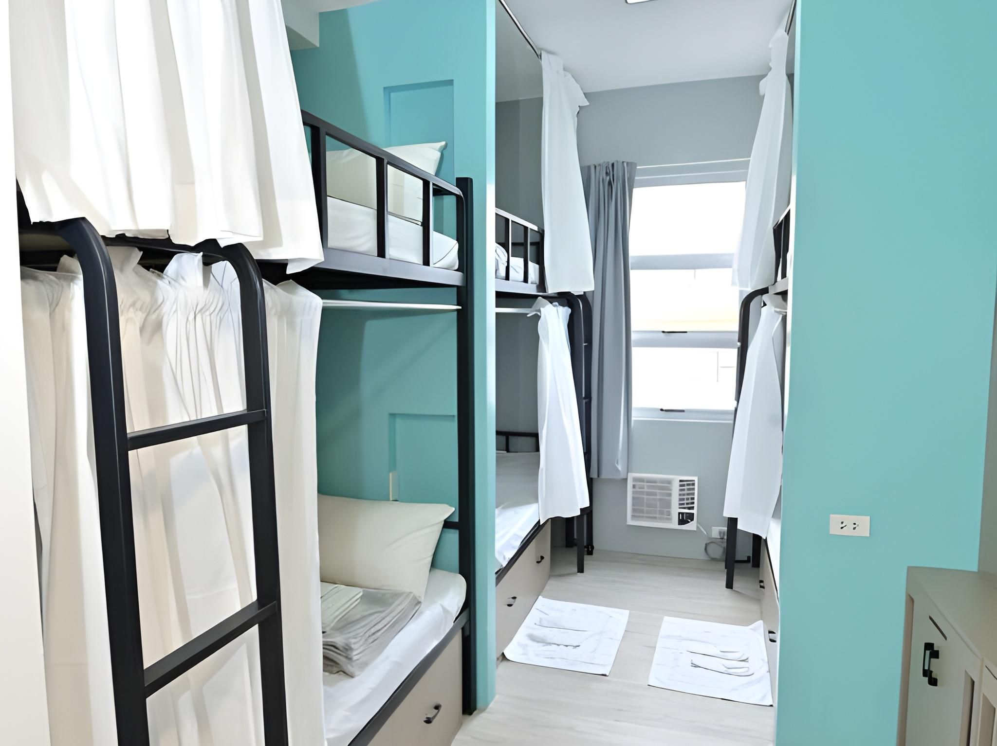 Bed In A 6 Person Bunk Bedroom (M&F)