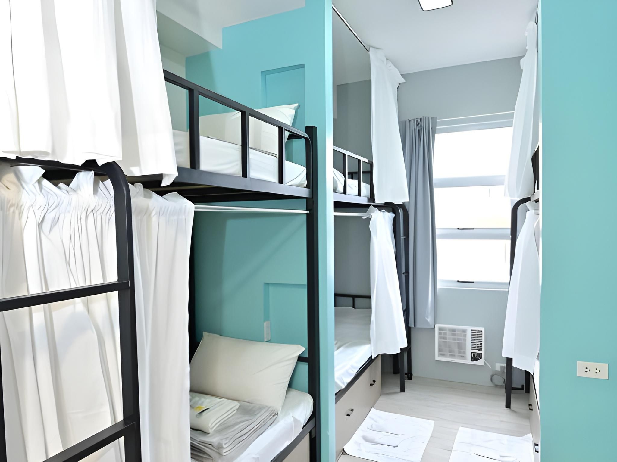 Bed In A 6 Person Female Bunk Bedroom