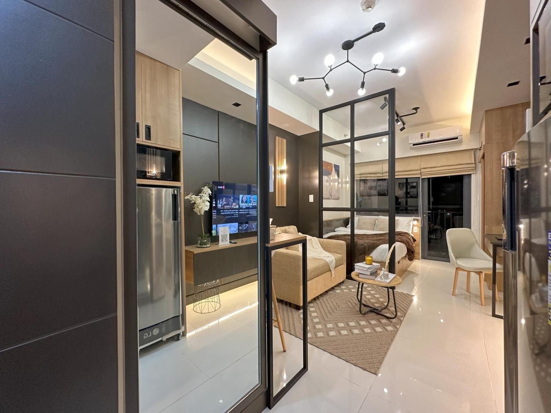 Studio Apartment with Balcony