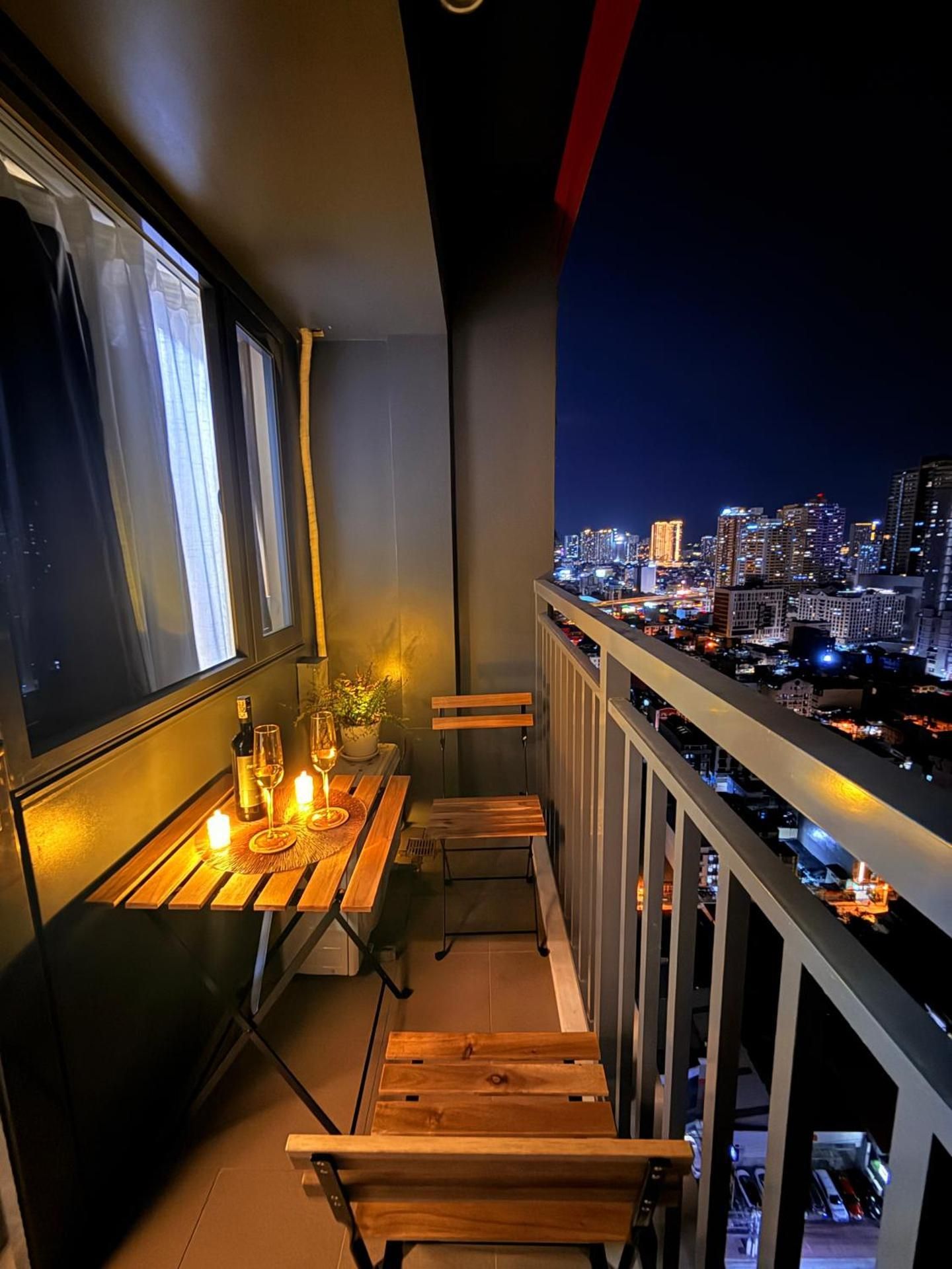 One-Bedroom Apartment with Balcony and City View