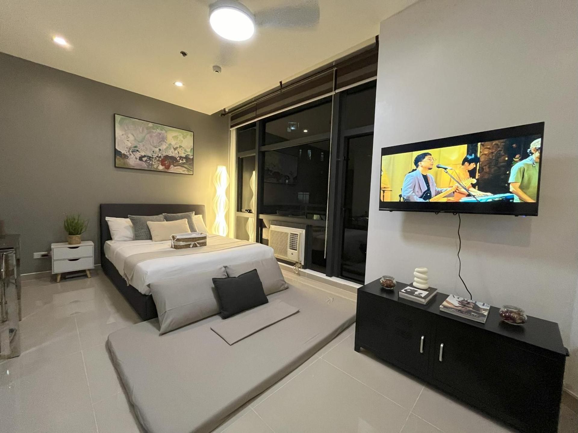 Studio with Balcony