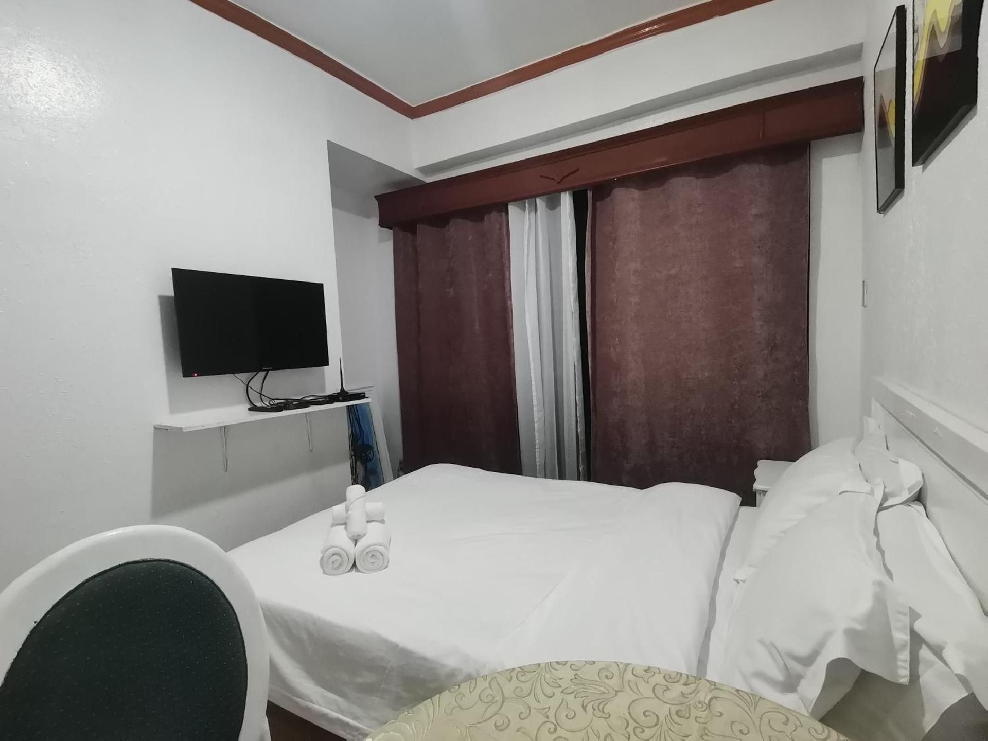 romantic makati Studio Apartment 2
