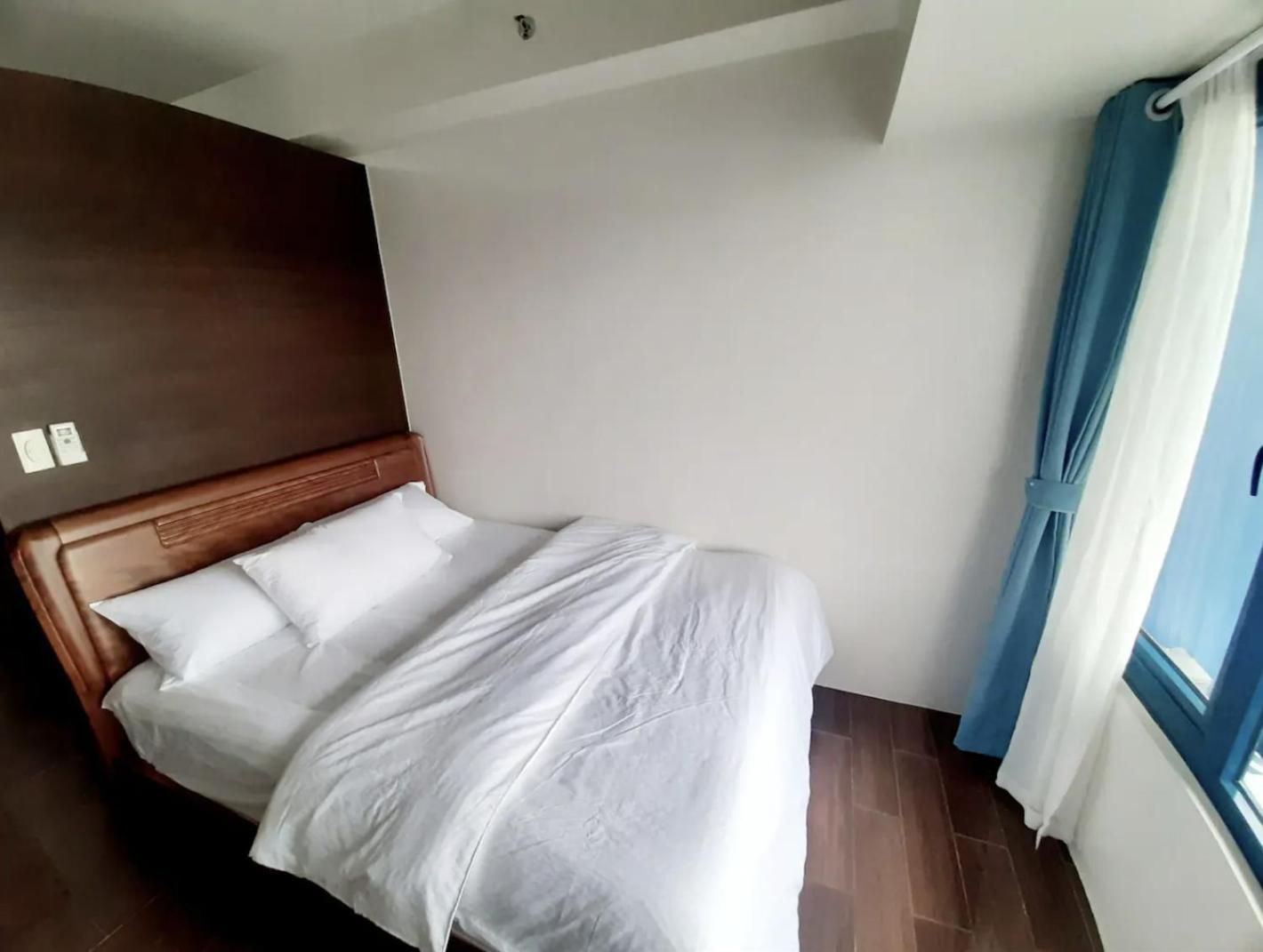 Deluxe Queen Suite