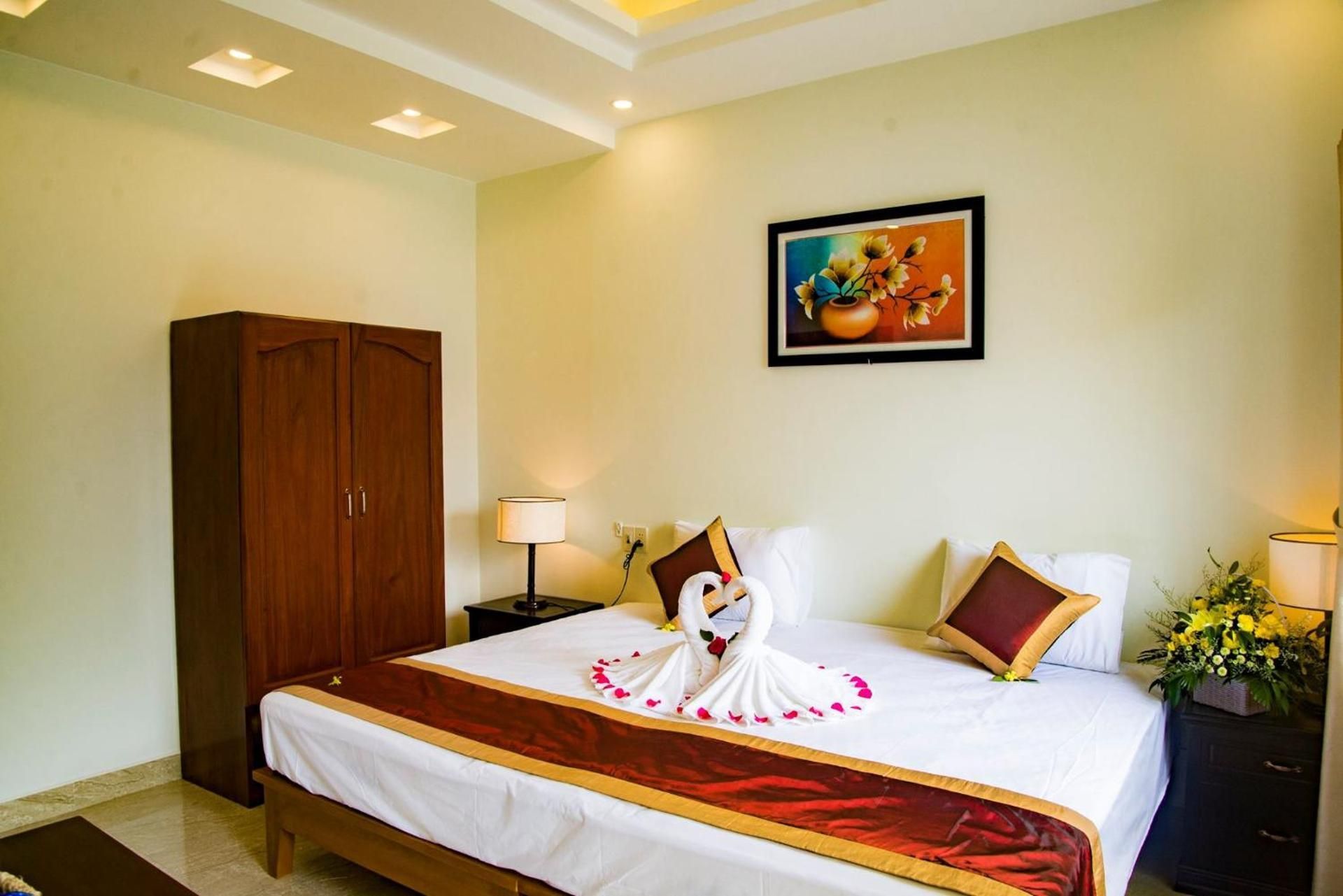 King Room with Balcony