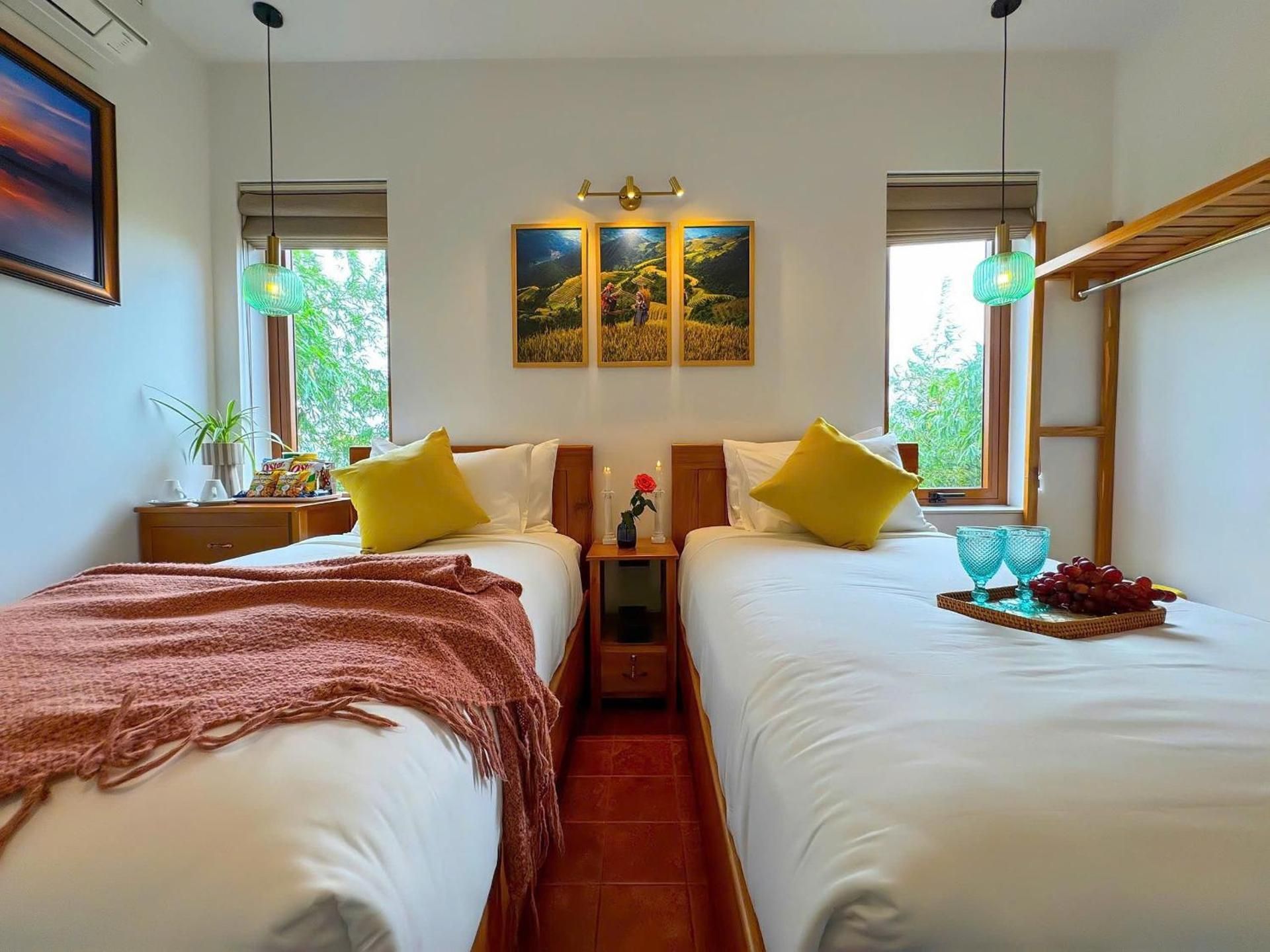 Twin Room with Private Bathroom