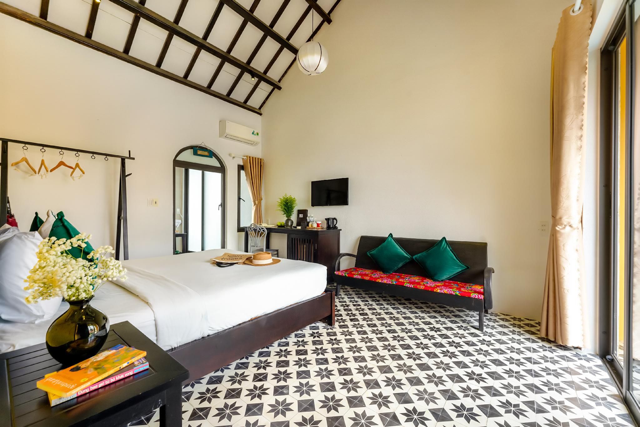 Deluxe Double Pool View