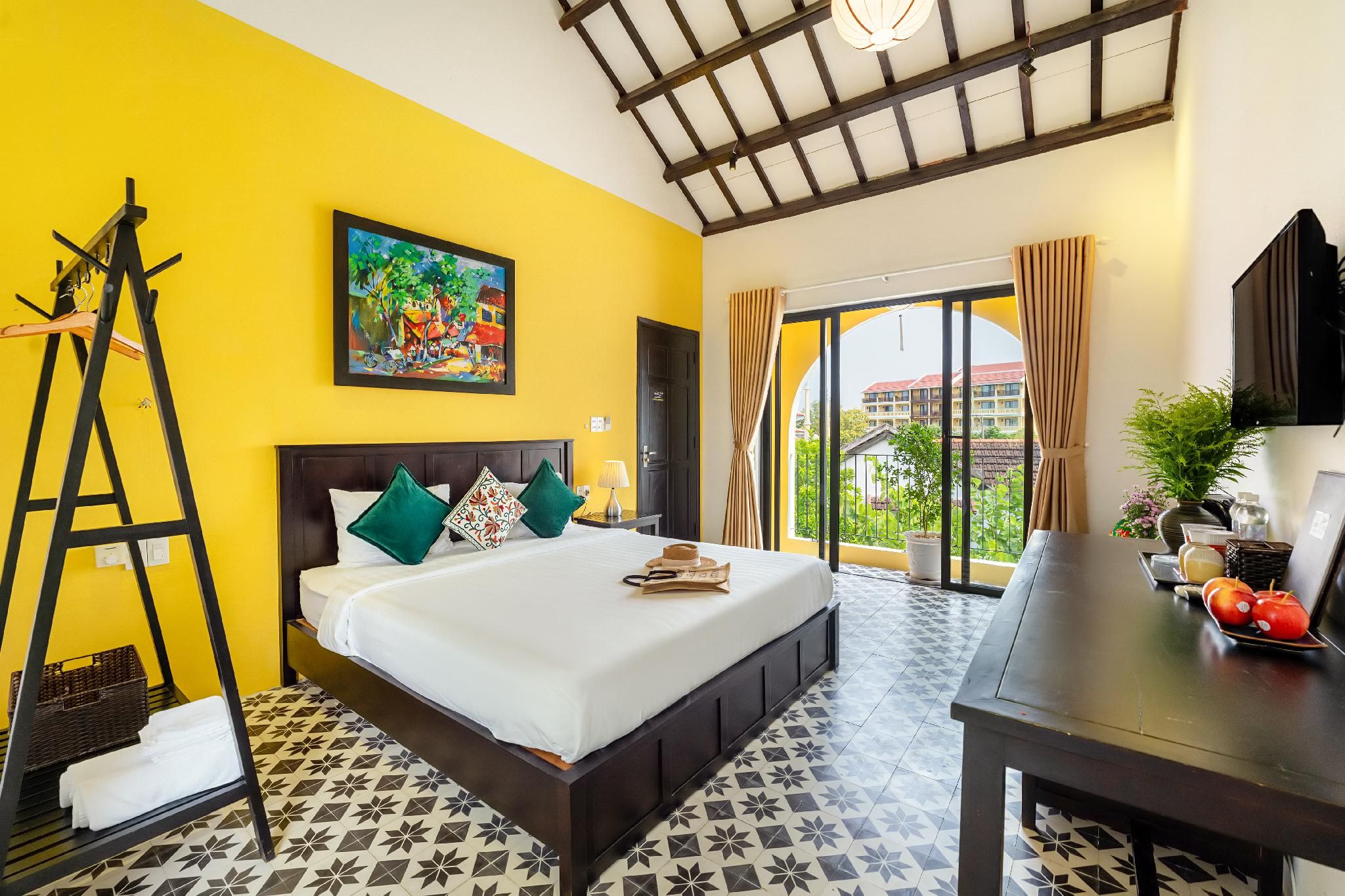 Deluxe Double Pool View