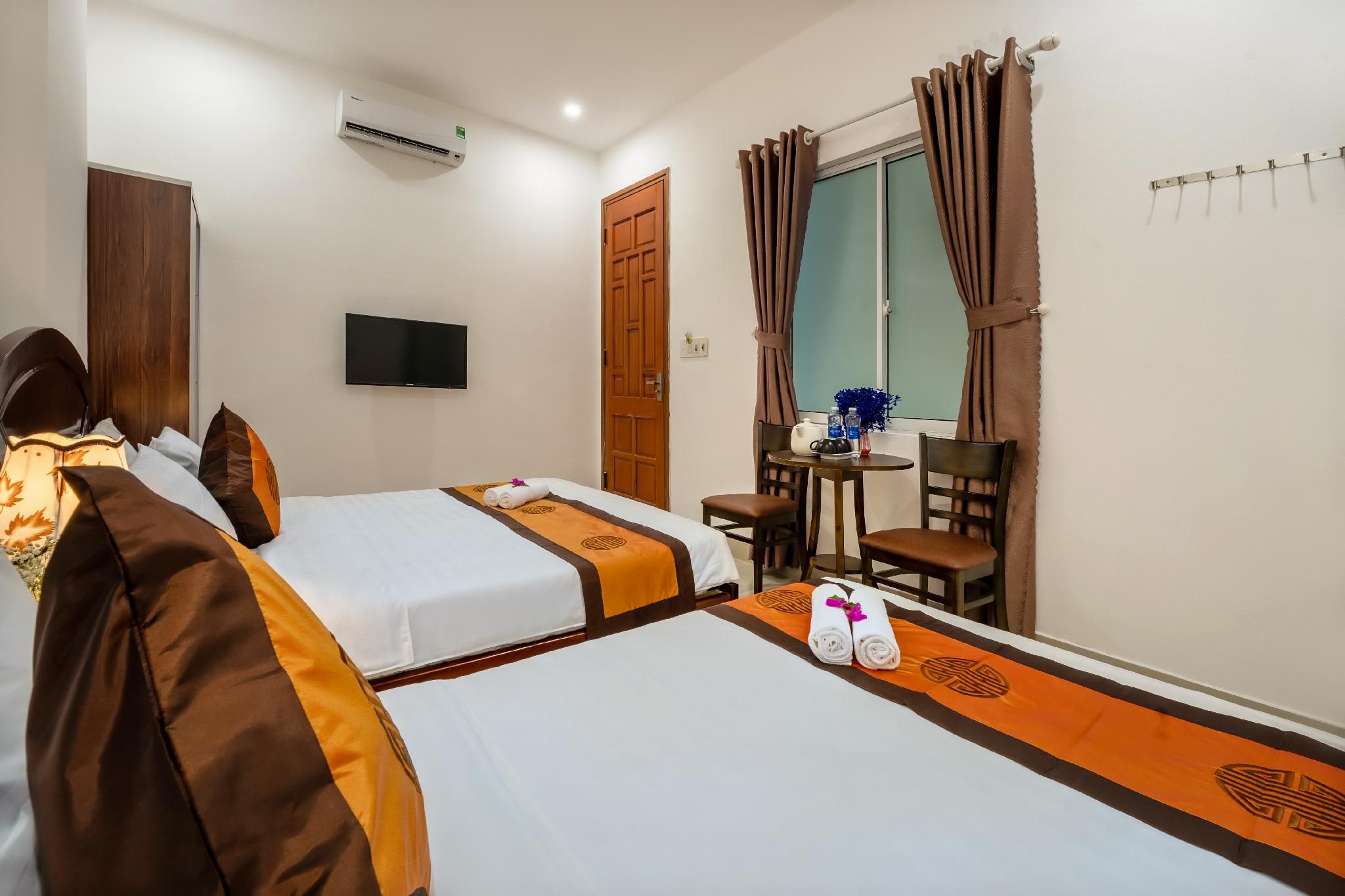 Large Twin Room
