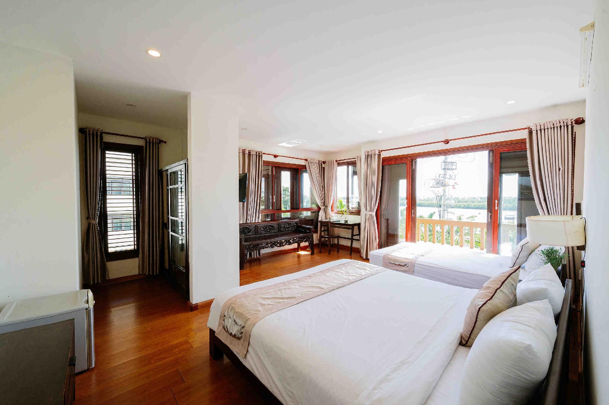 Triple Room with Balcony