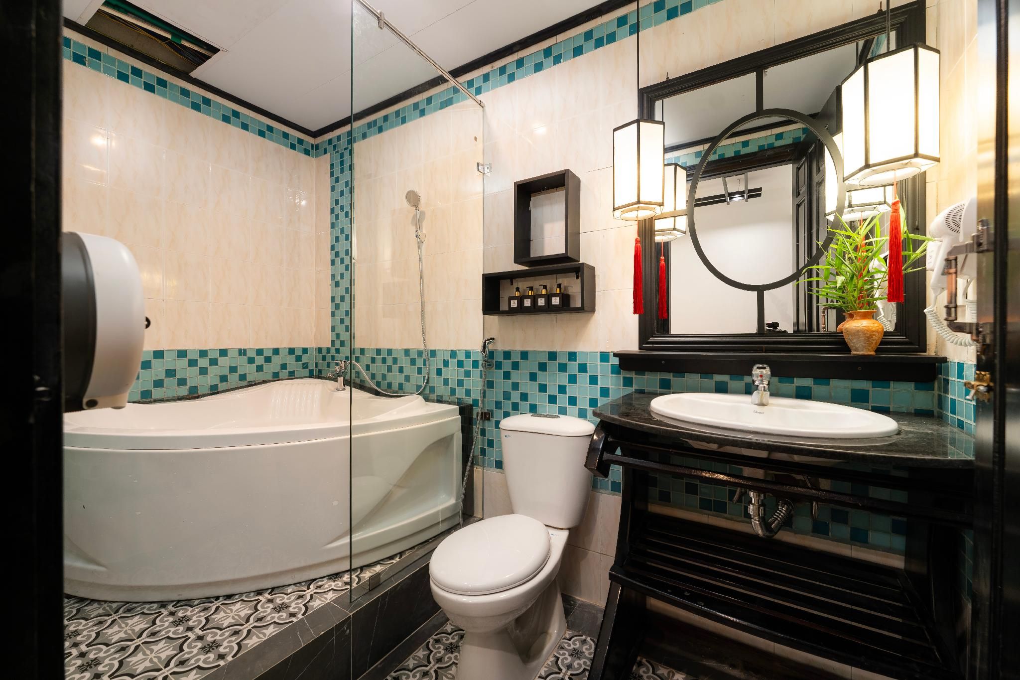 Hoianese Old Town Boutique Hotel Deluxe King 3