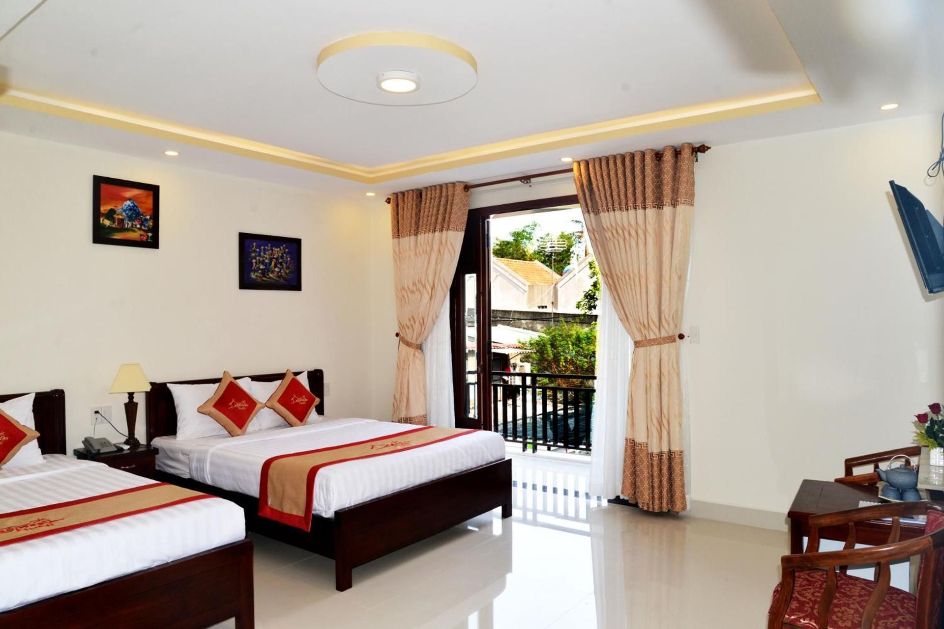 Family Balcony Room (4 Adults)