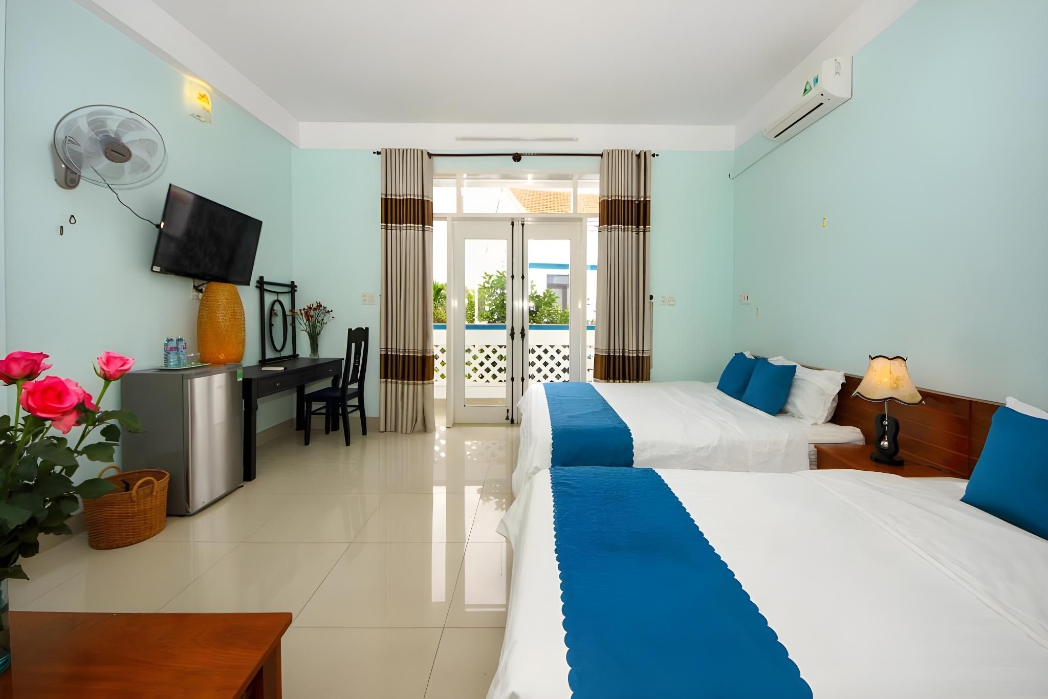 Deluxe Triple Room with balcony