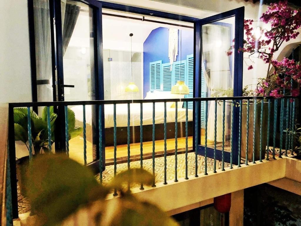 PHỐ CHỢ ĐÊM Villa