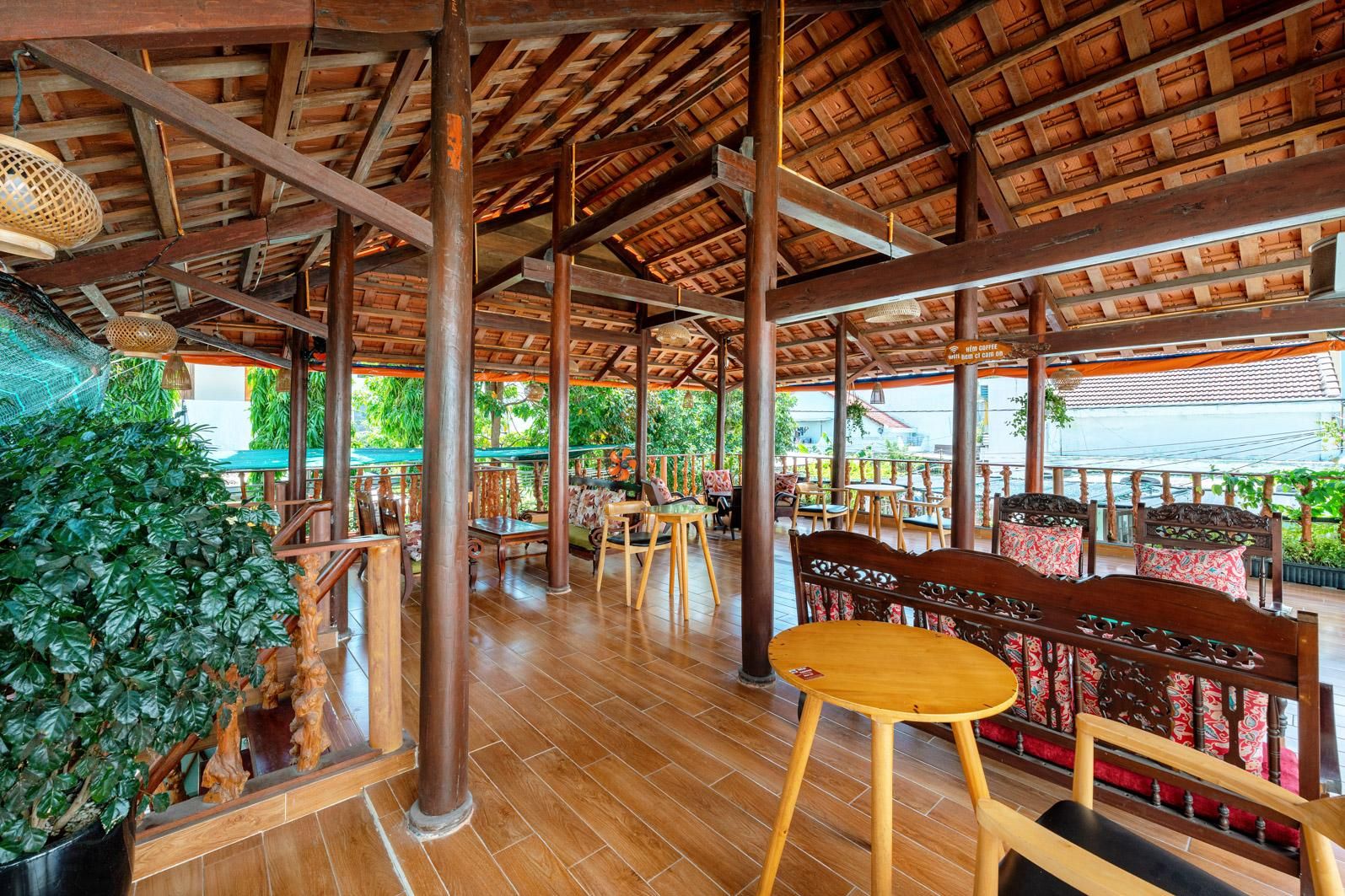 Alley Garden Homestay Hoi An