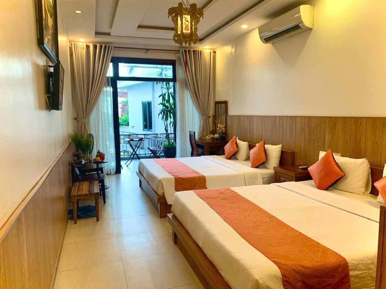 Deluxe Queen Room with Two Queen Beds