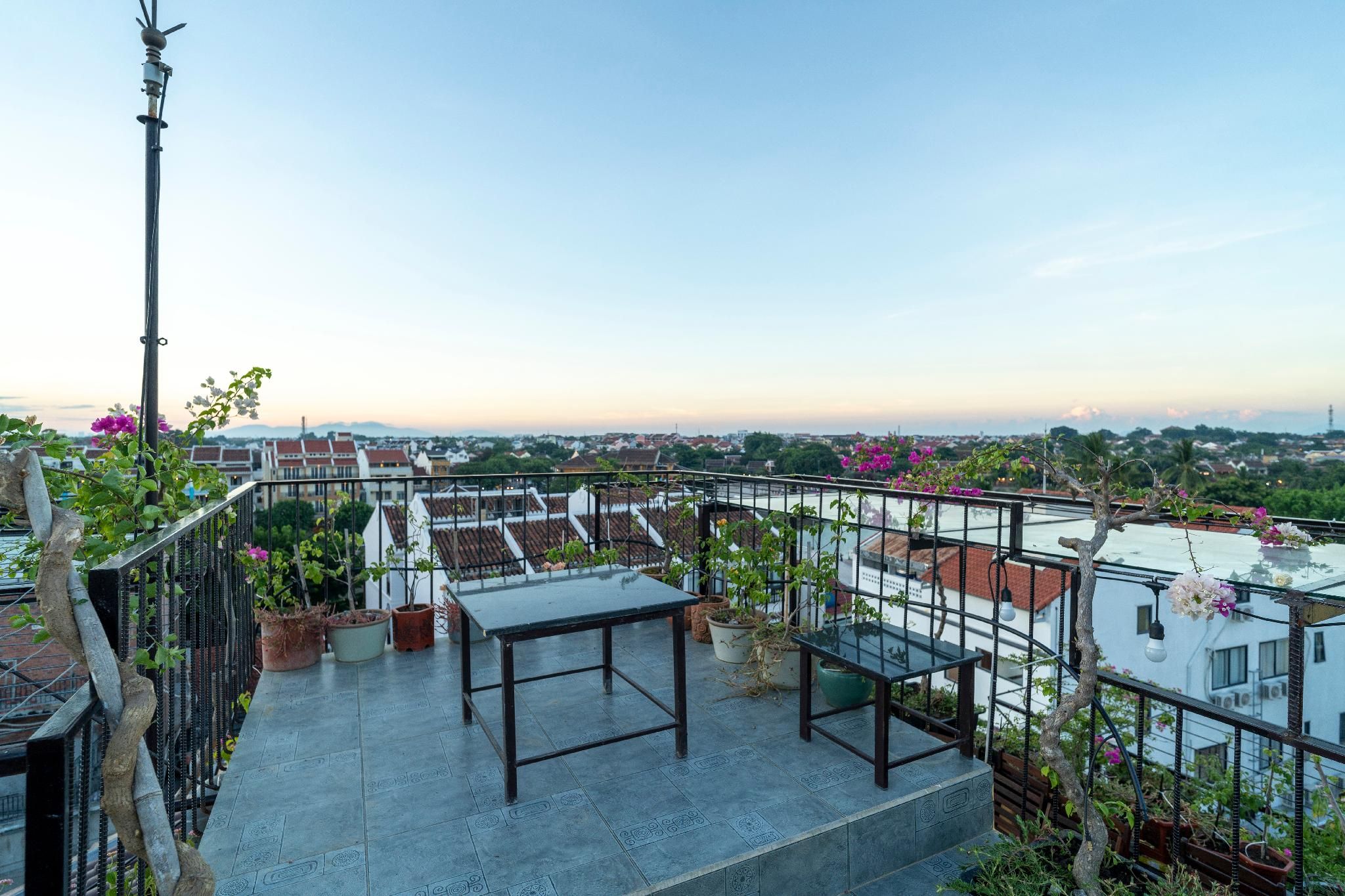 Deluxe King with Balcony